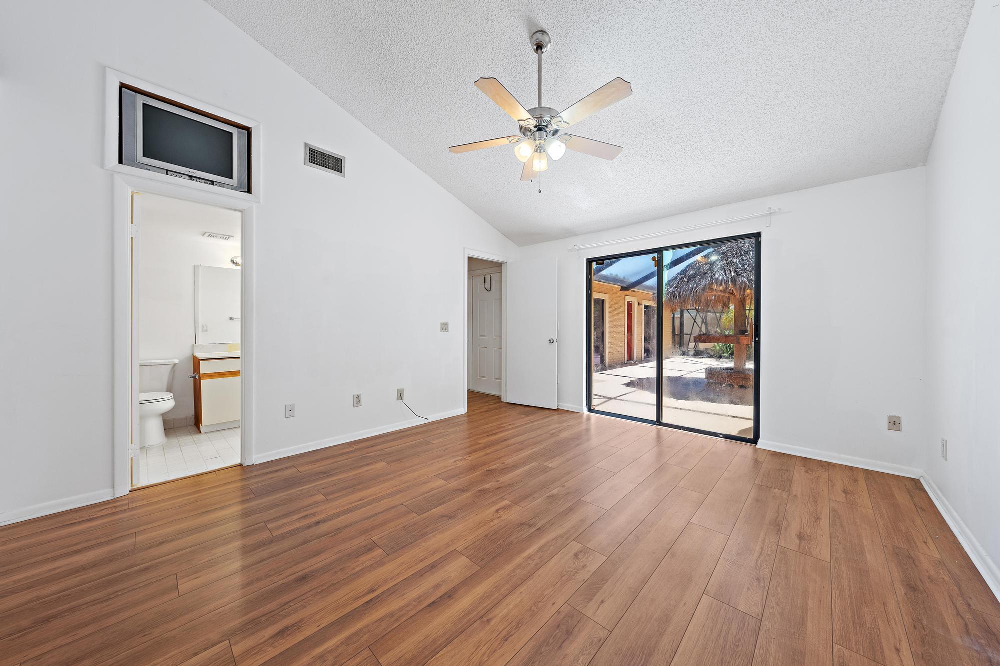 5590 Golden Eagle Circle