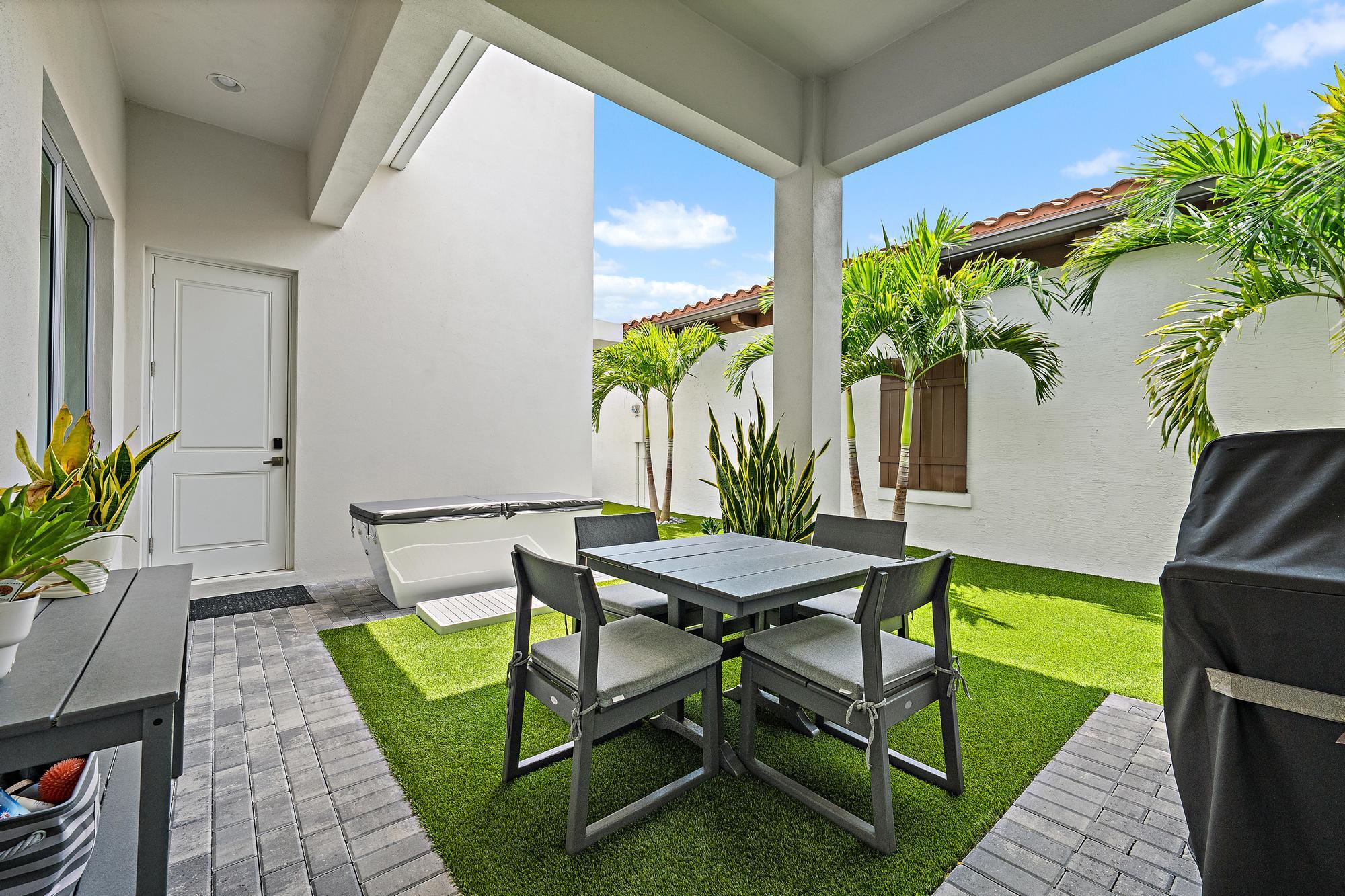 1189 Faulkner Terrace