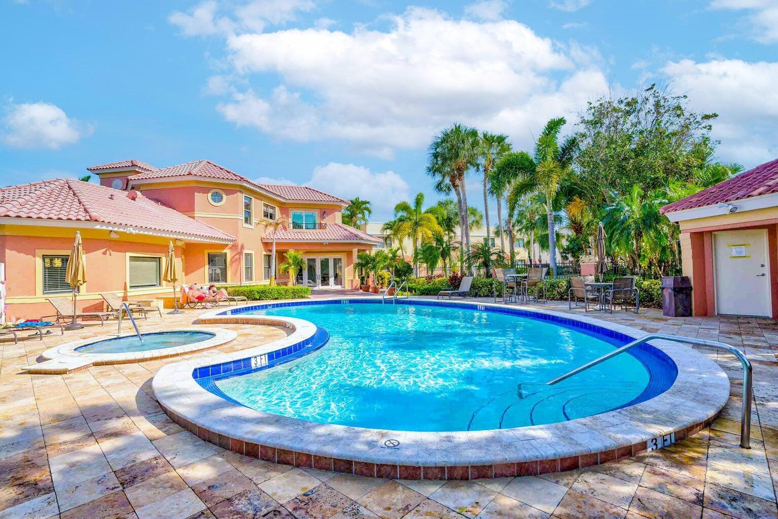 100 UNO LAGO Drive 402