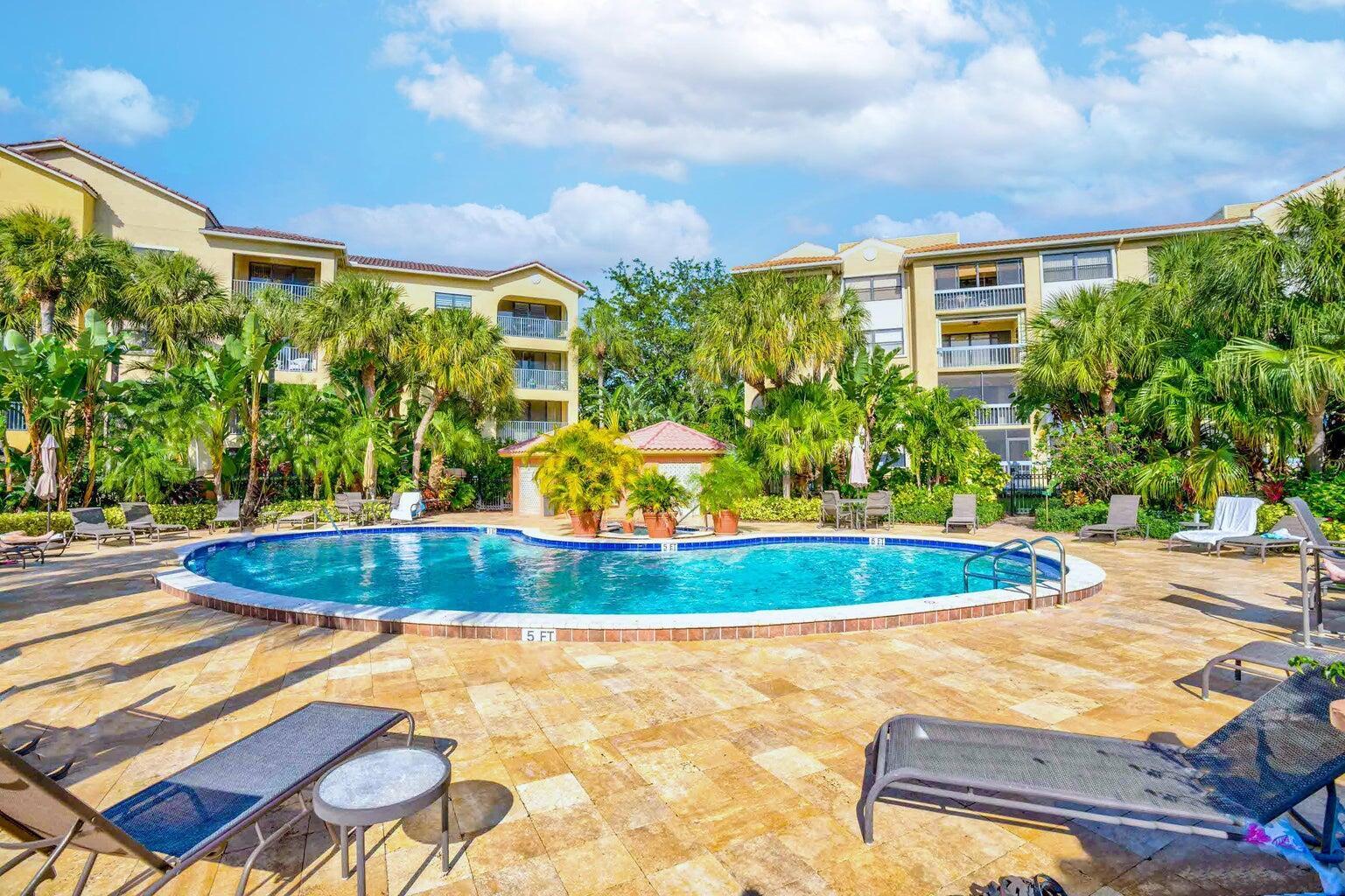 100 UNO LAGO Drive 402