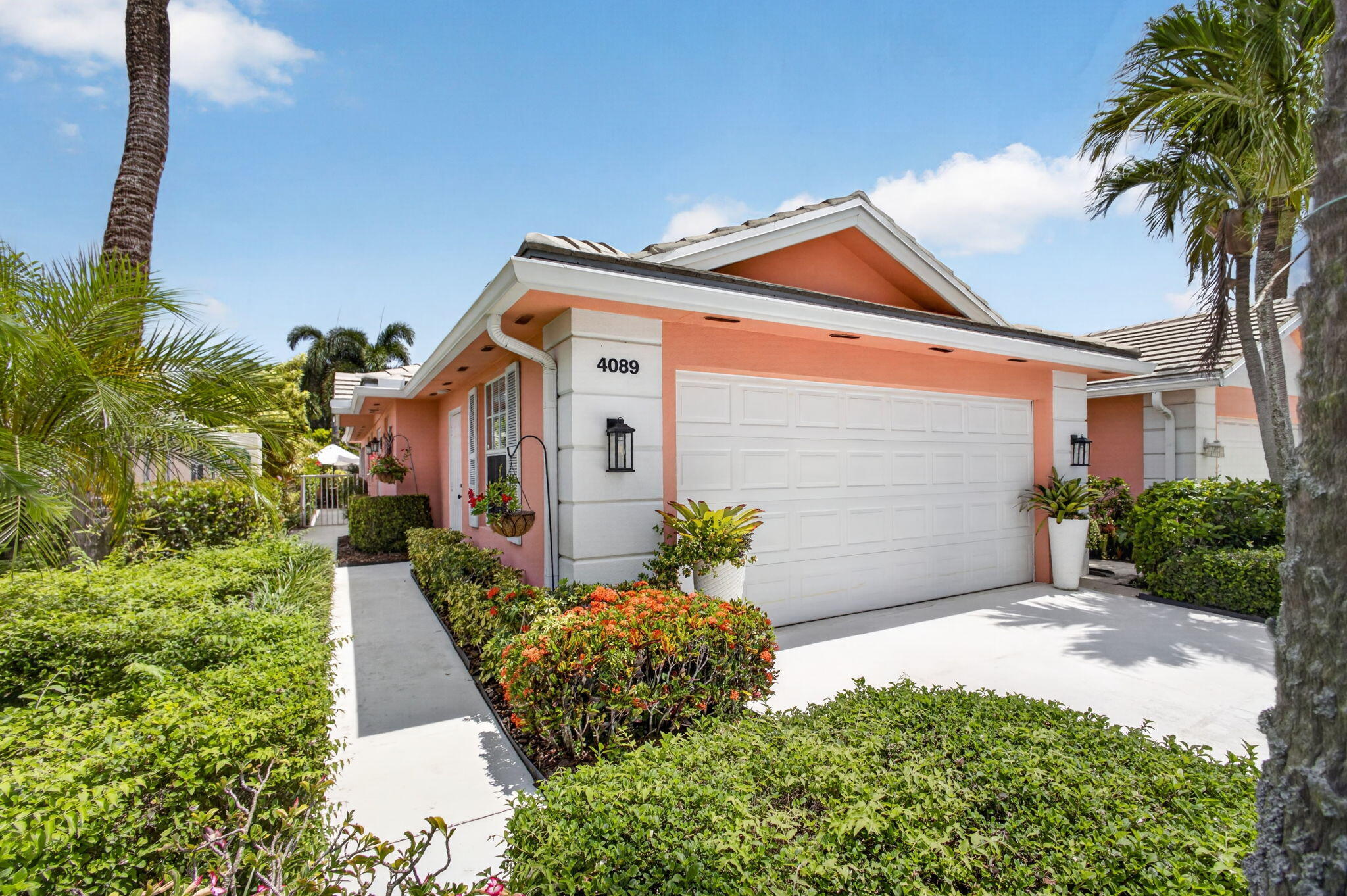 4089 Old Oak Drive