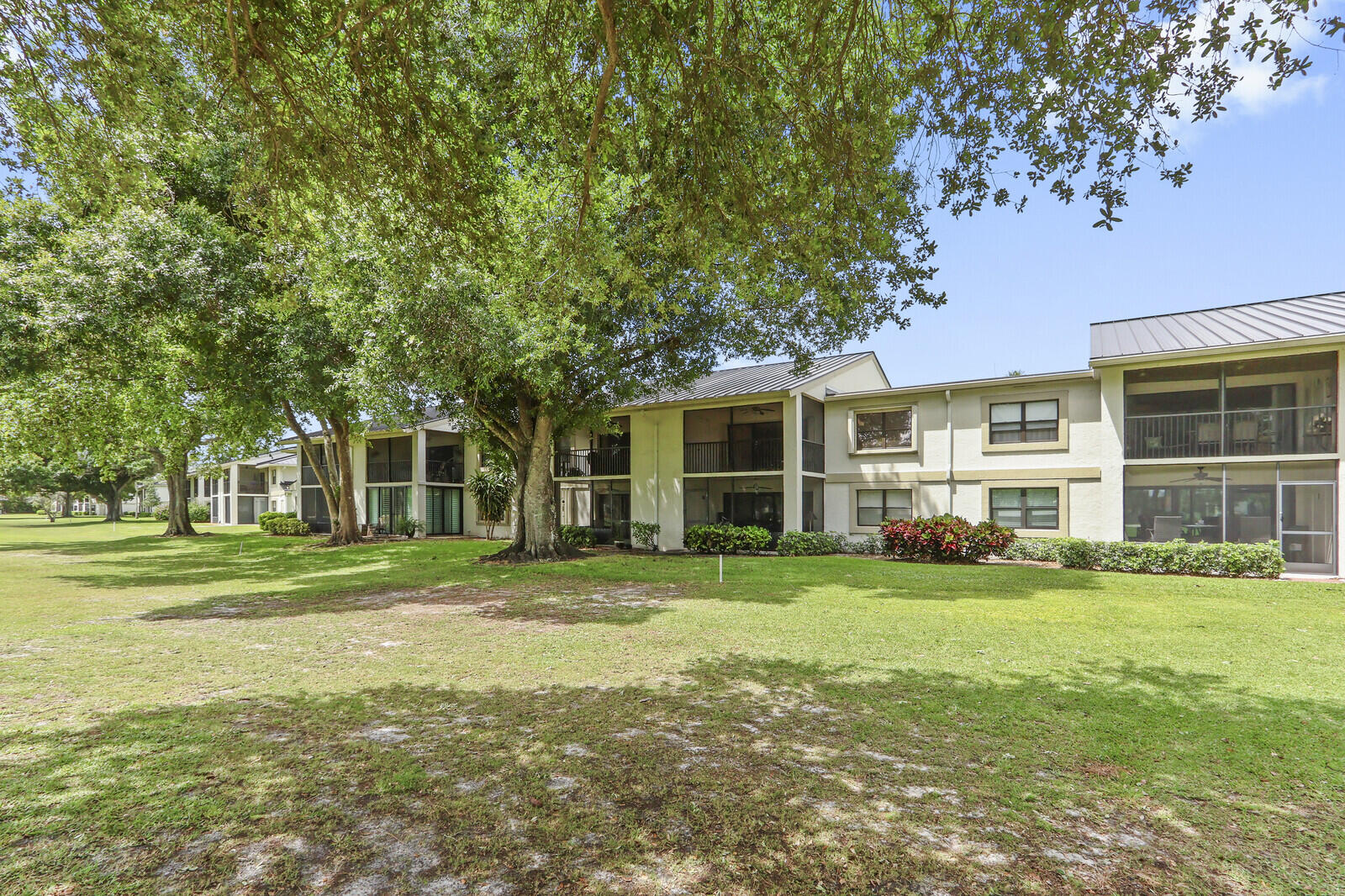 12910 BRIARLAKE Drive 203