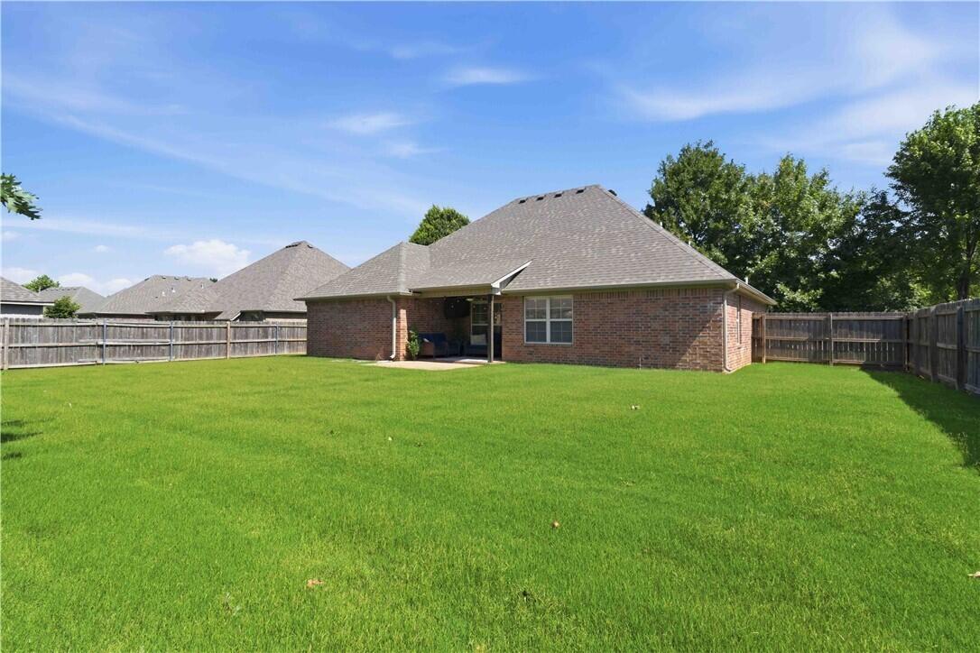 3673 W Mountain View Drive