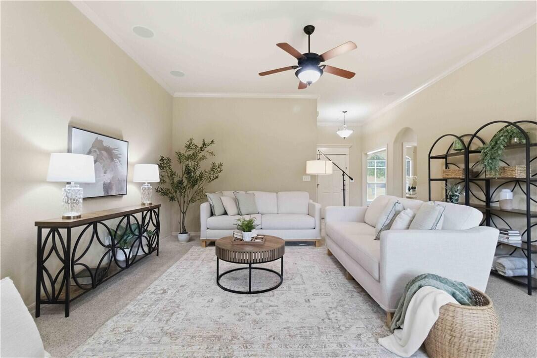 3673 W Mountain View Drive