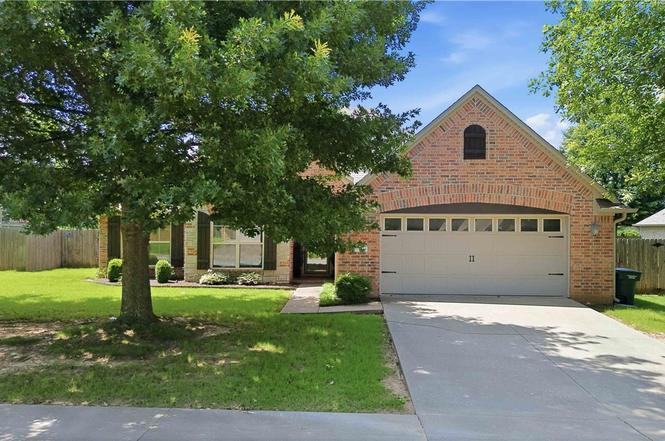 3673 W Mountain View Drive
