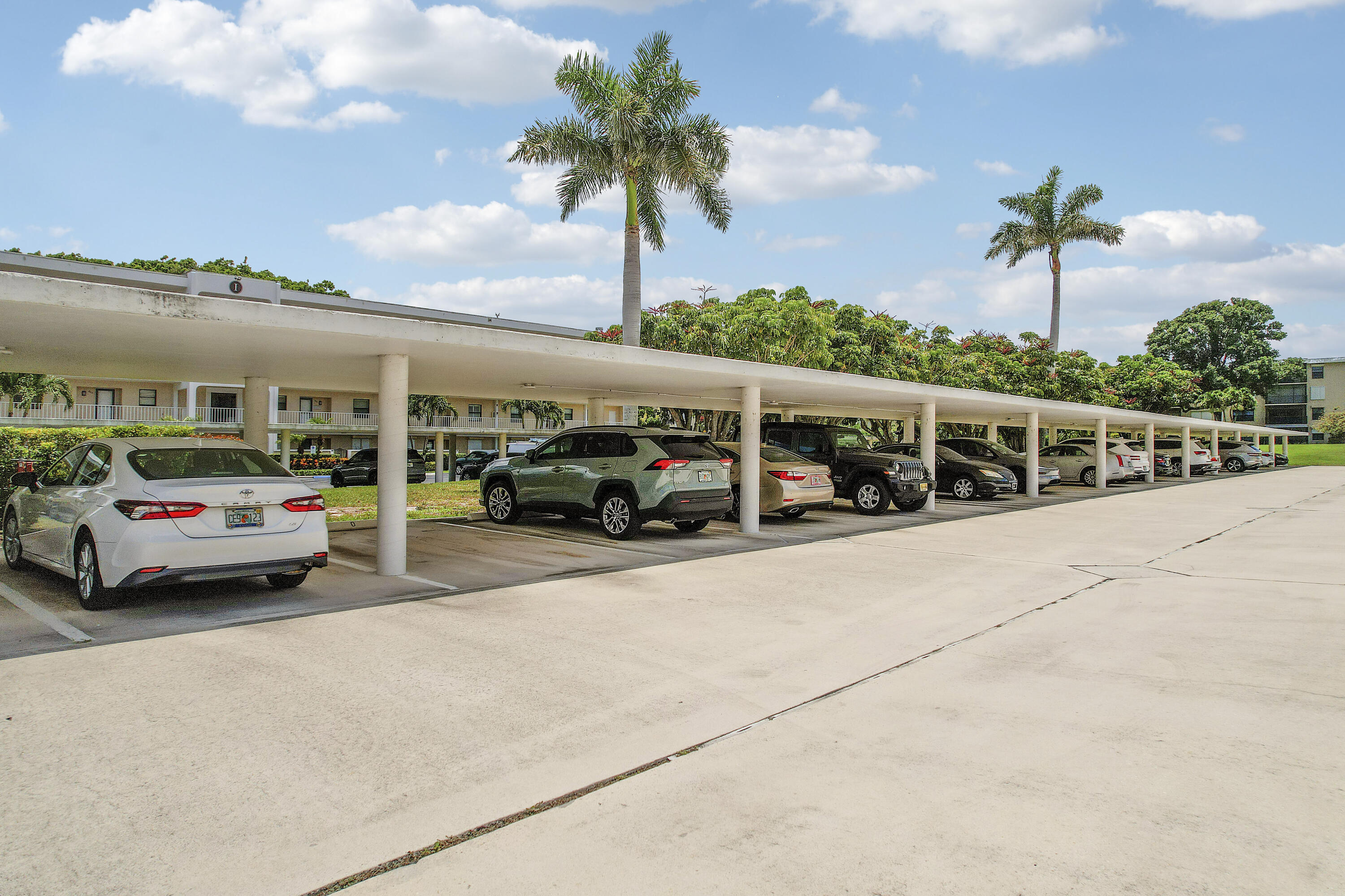 300 N Hwy A1A 105J