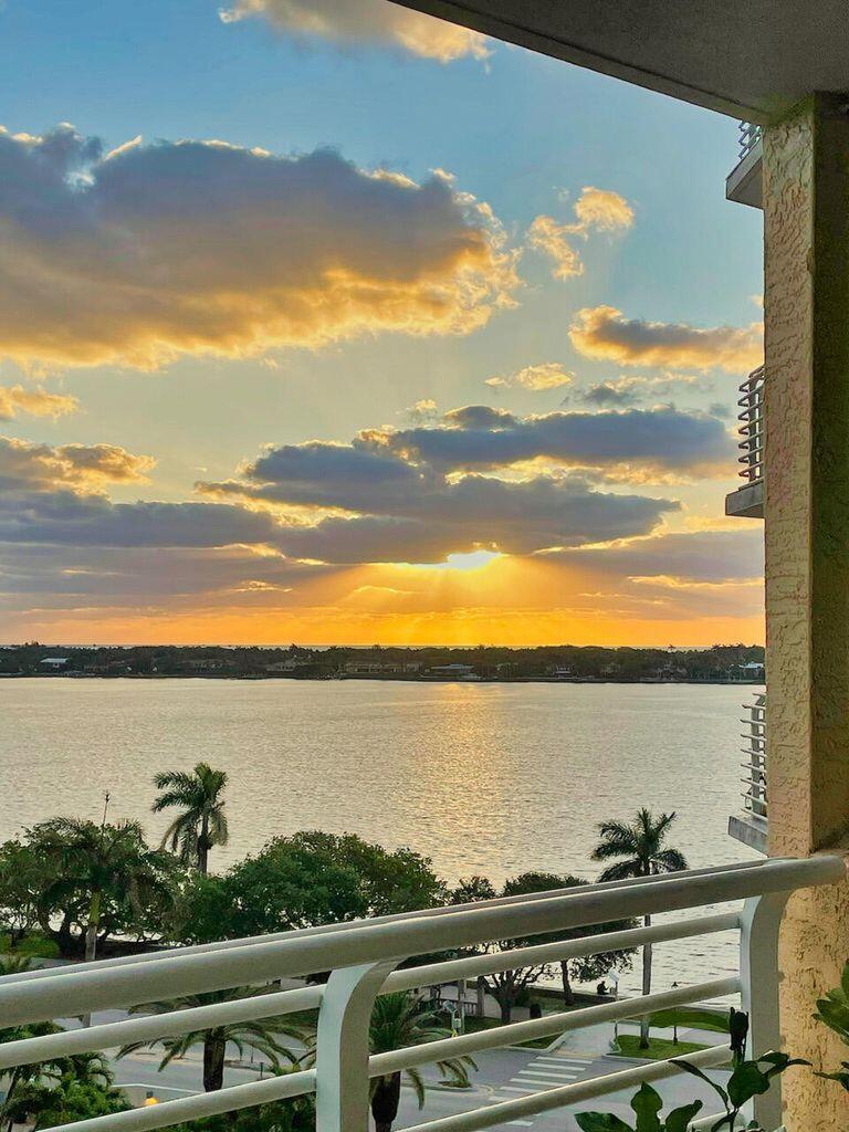 1551 N Flagler Drive 804