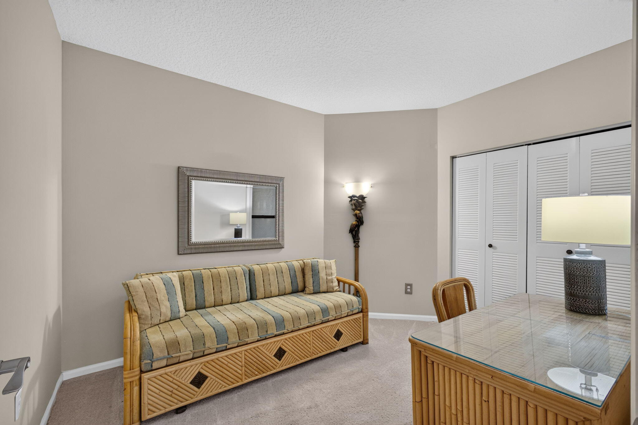 500 UNO LAGO Drive 201
