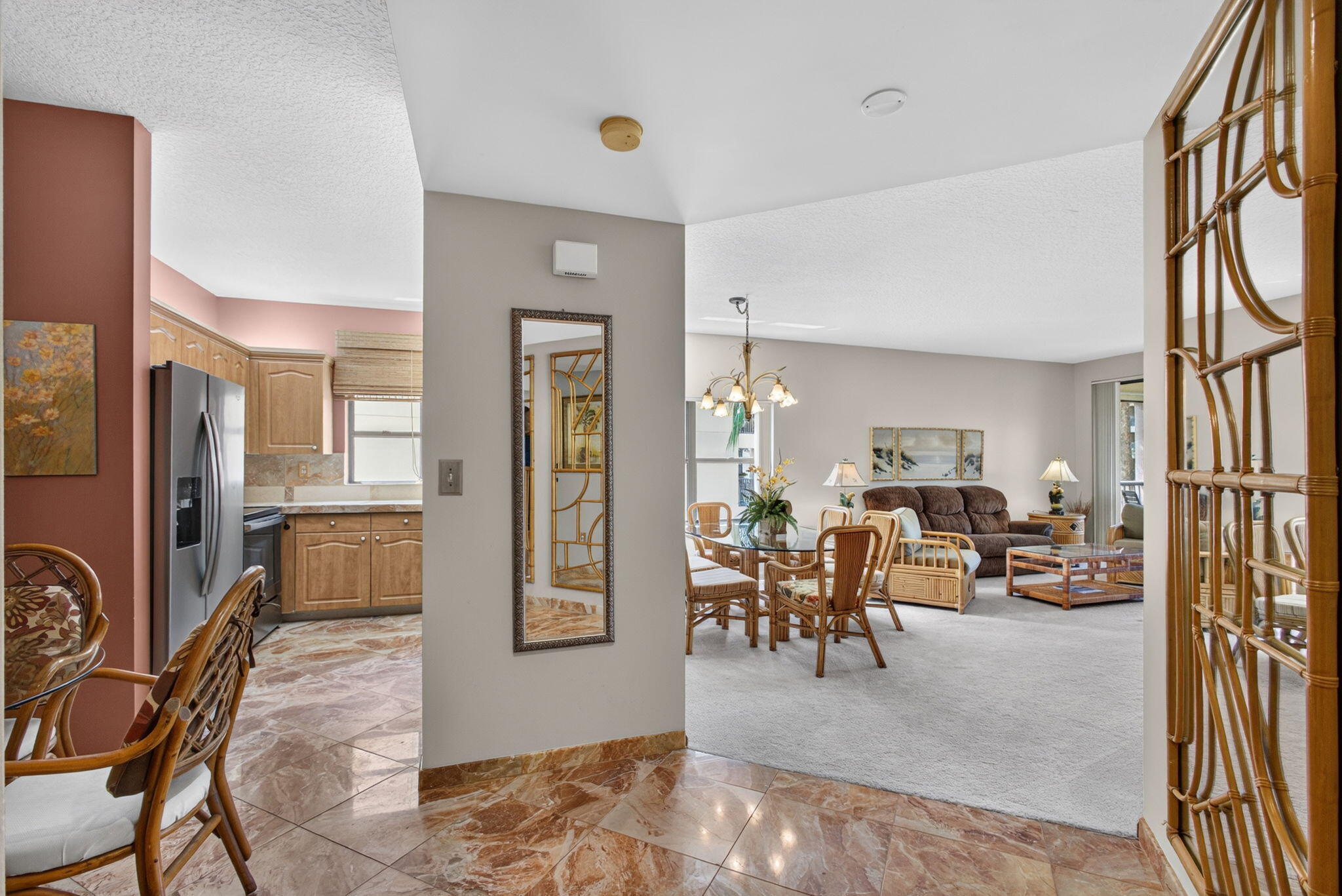 500 UNO LAGO Drive 201
