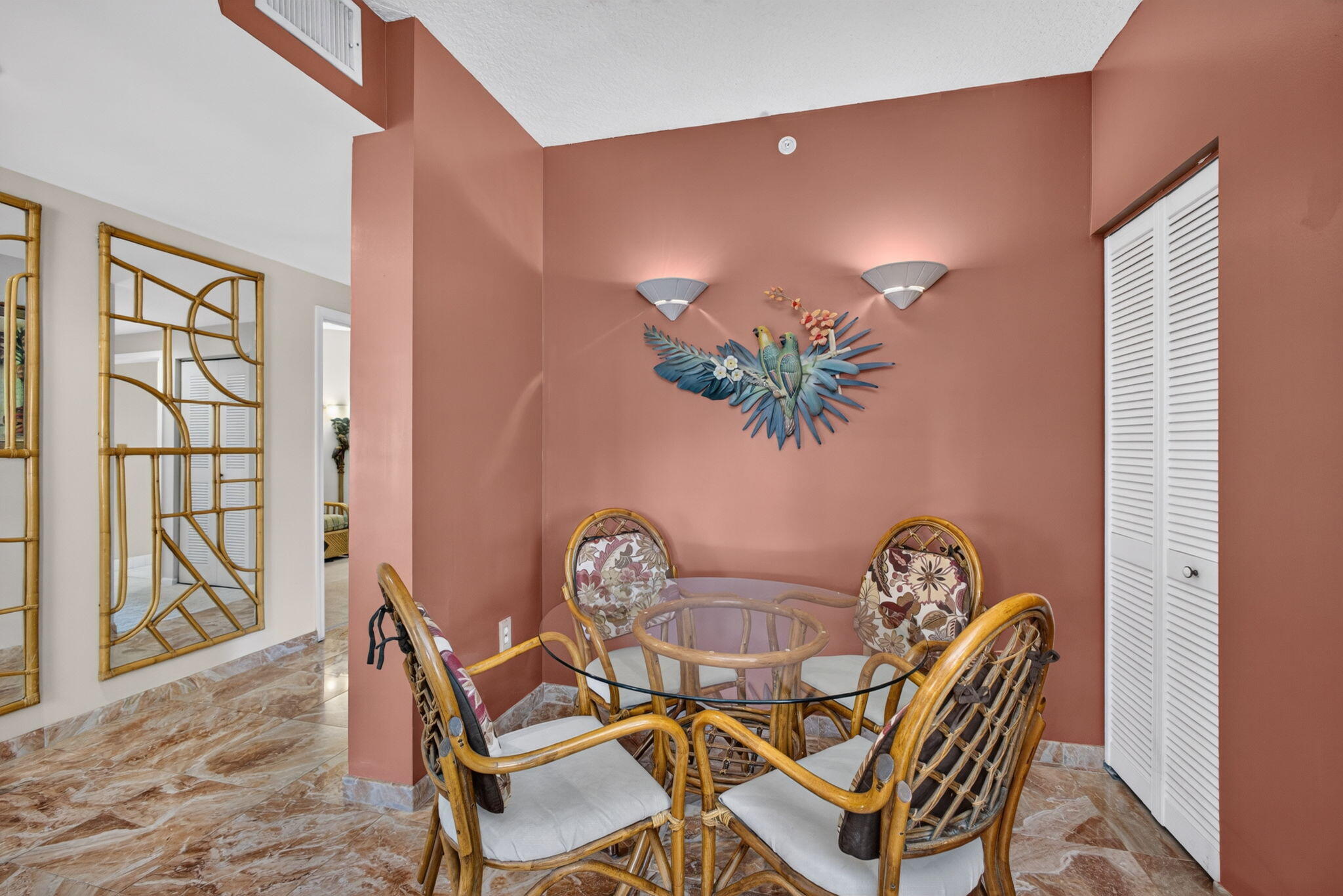 500 UNO LAGO Drive 201