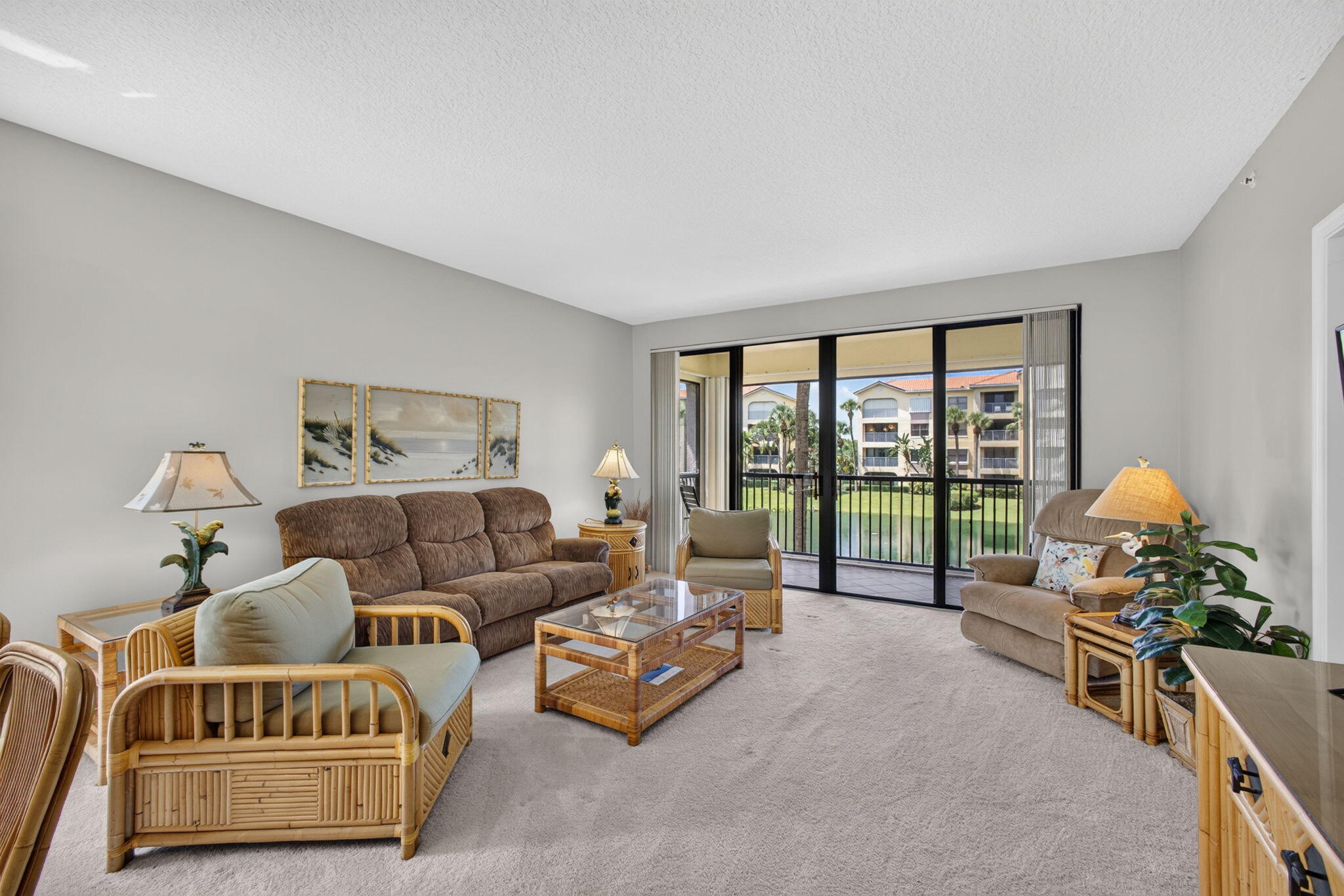 500 UNO LAGO Drive 201