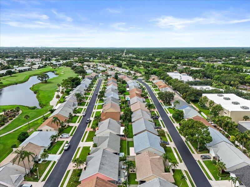237 W MOCCASIN Trail W