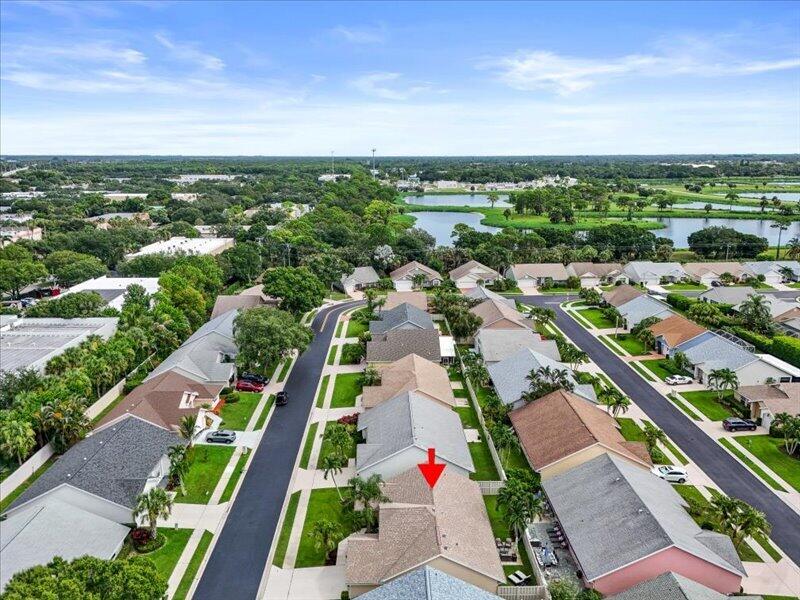 237 W MOCCASIN Trail W