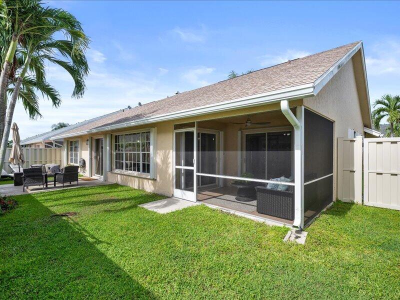 237 W MOCCASIN Trail W