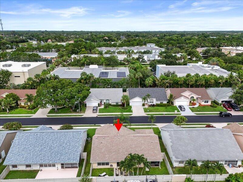 237 W MOCCASIN Trail W