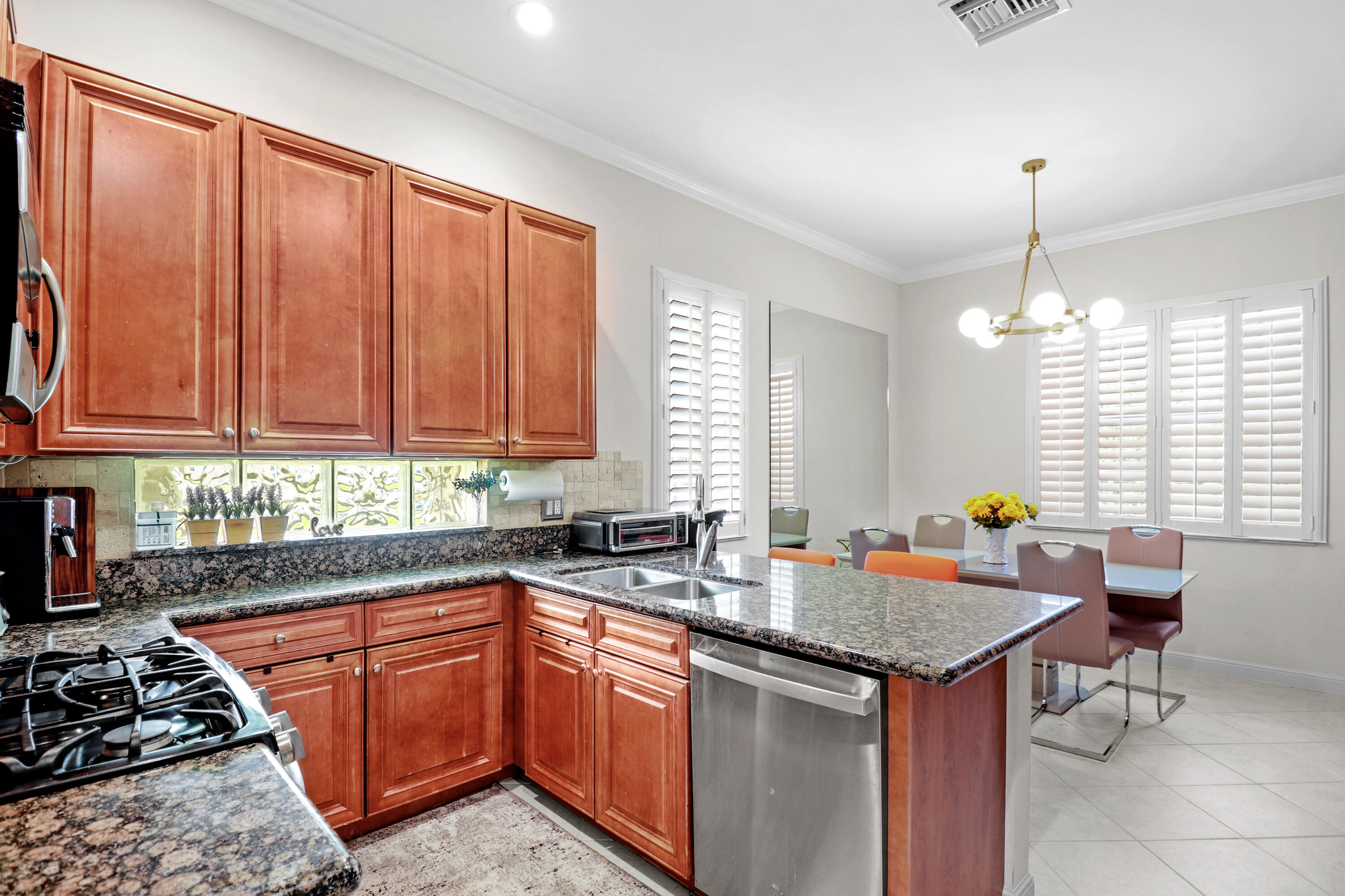 4496 HICKORY Drive