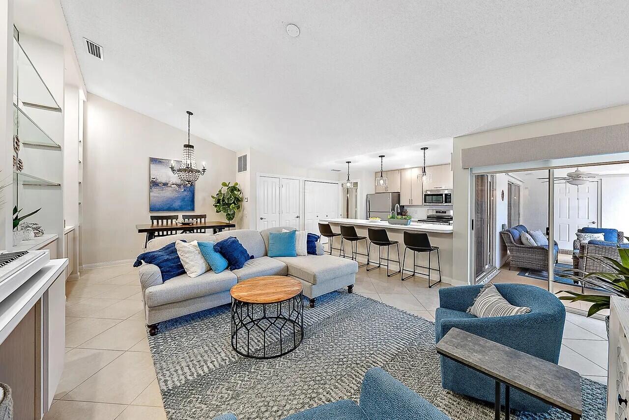 1504 SILVERLEAF OAK Court