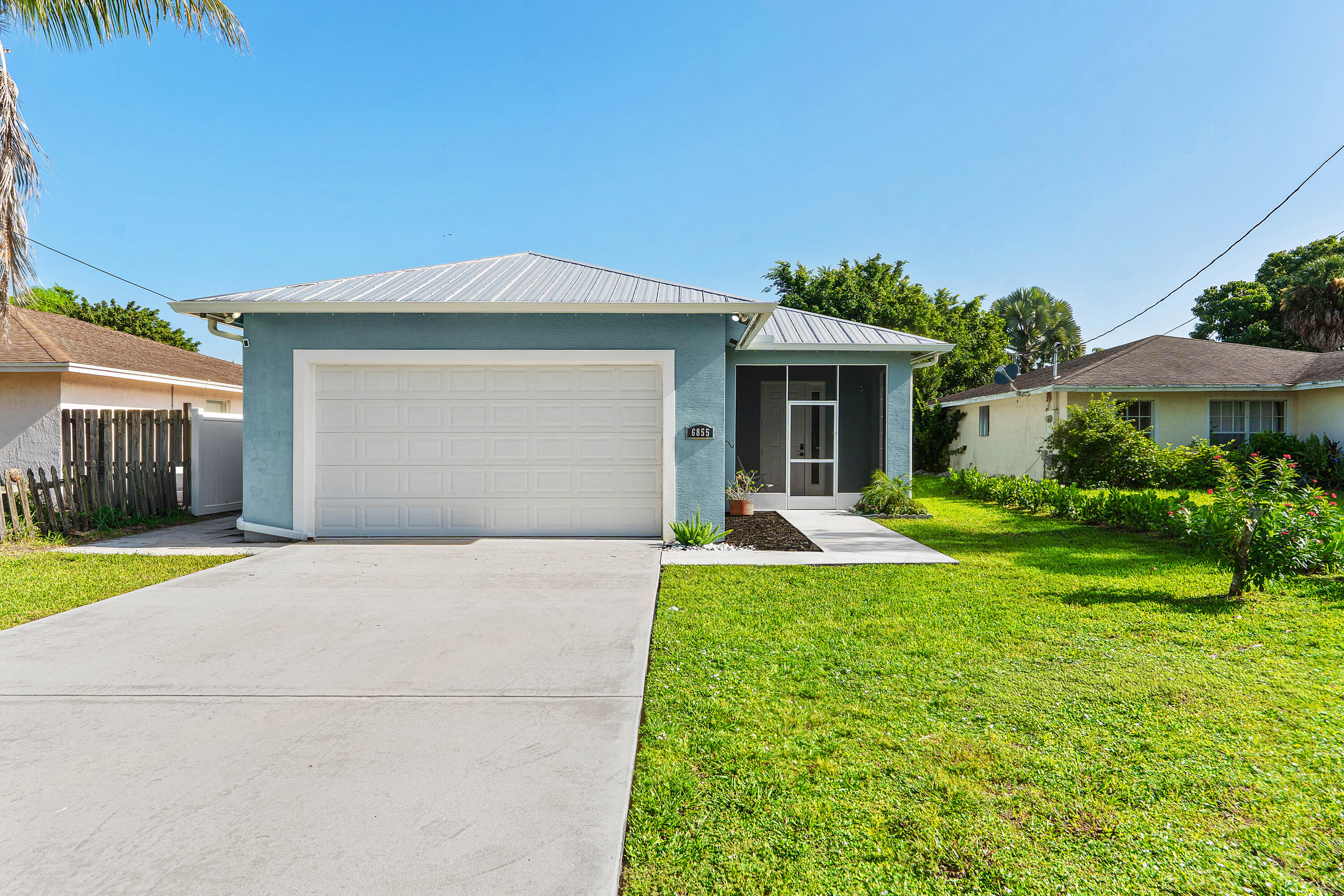 6855 4TH Street, Limestone Creek