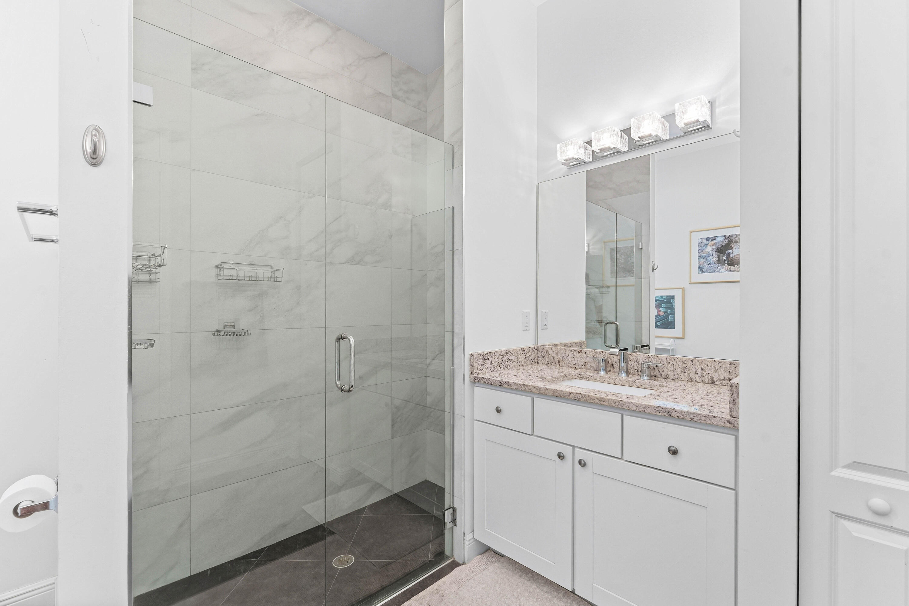 6855 4TH Street, Limestone Creek