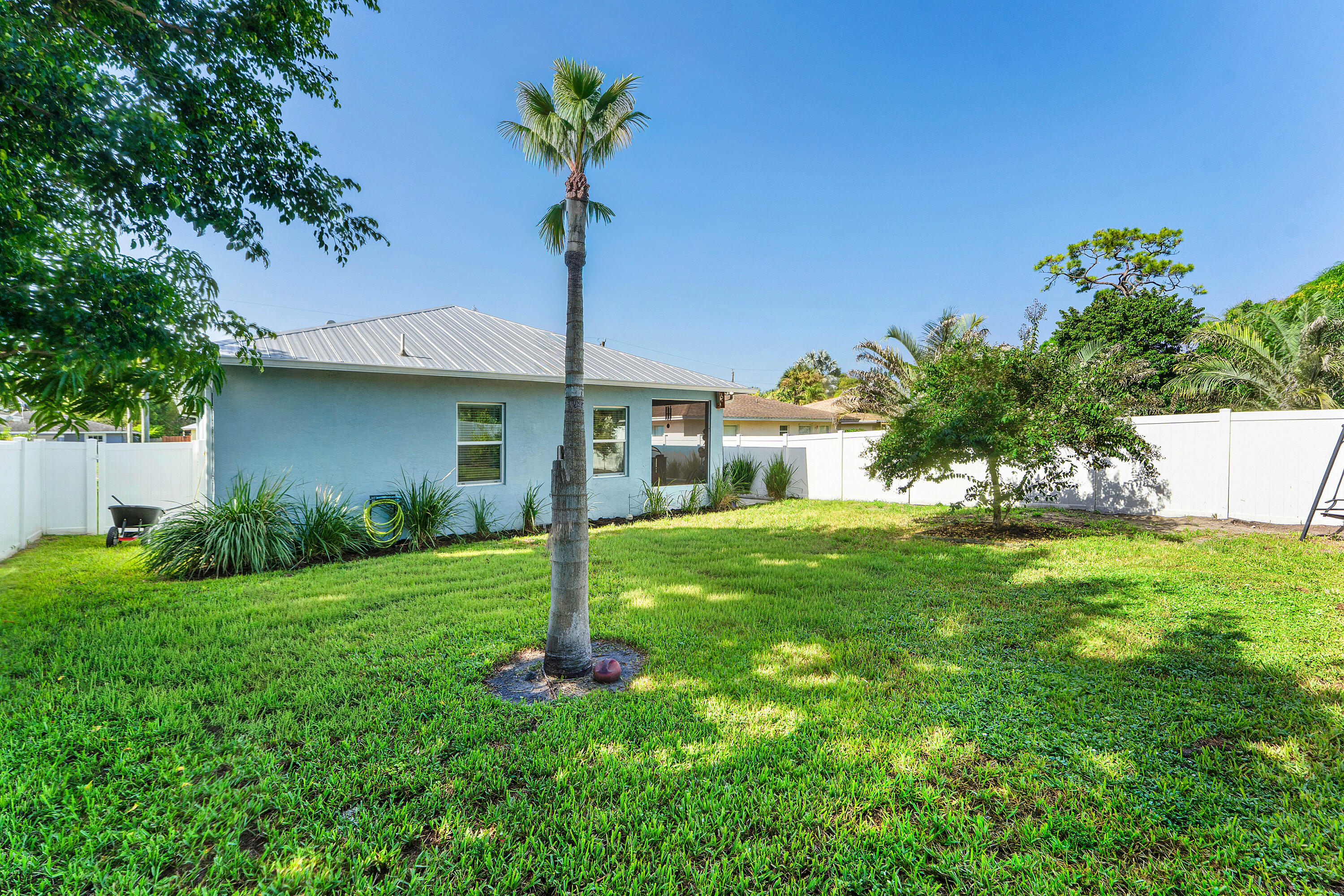 6855 4TH Street, Limestone Creek