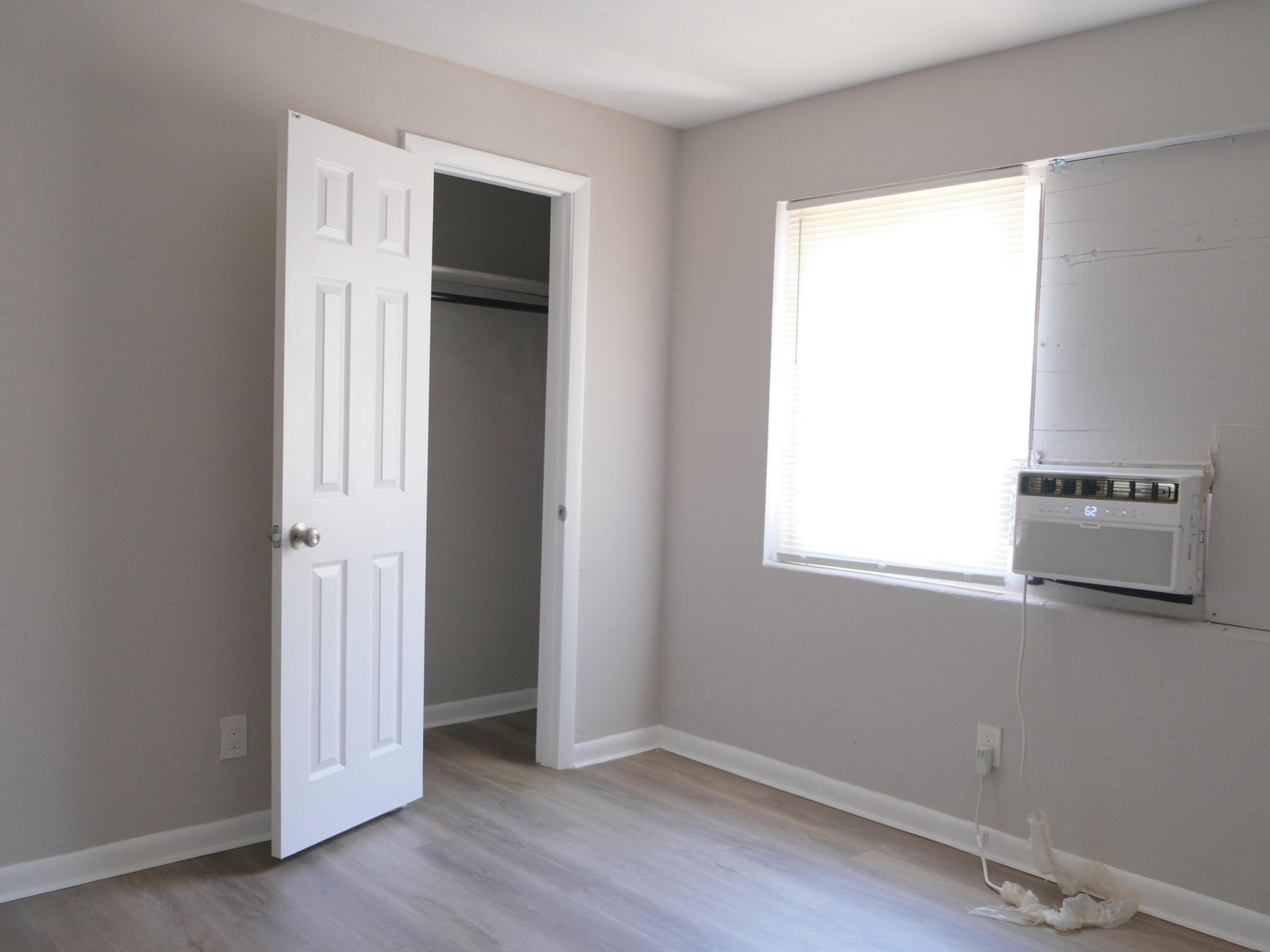 1009 9TH Street 1
