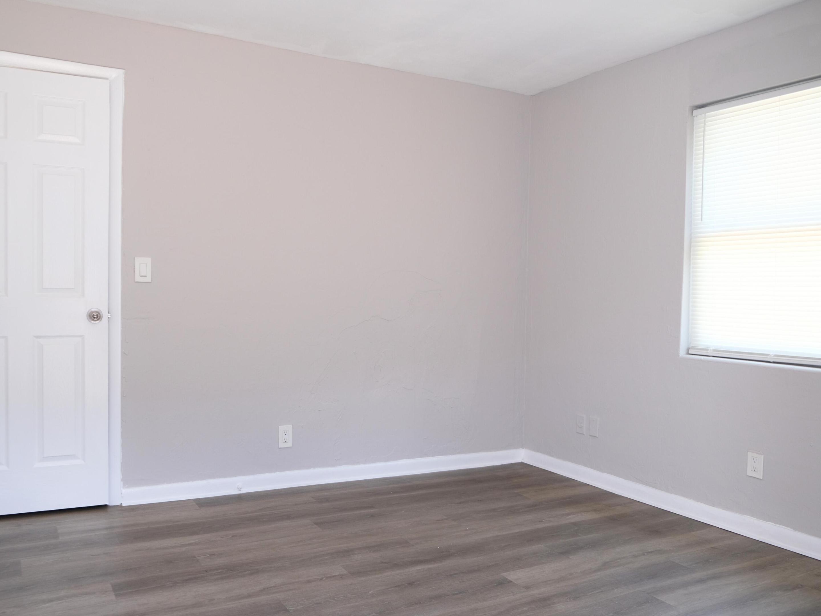 1009 9TH Street 1