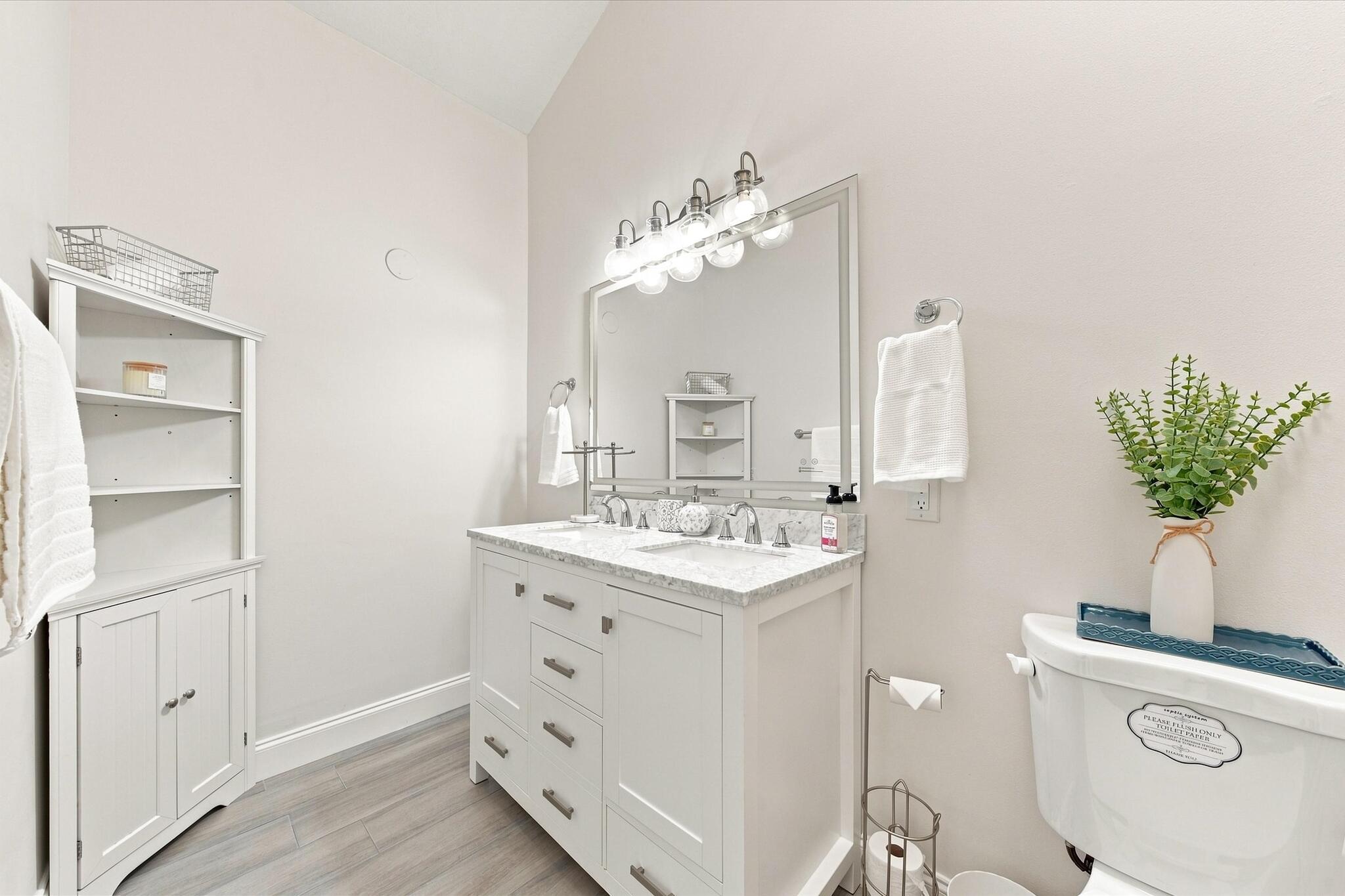 1343 Periwinkle Place