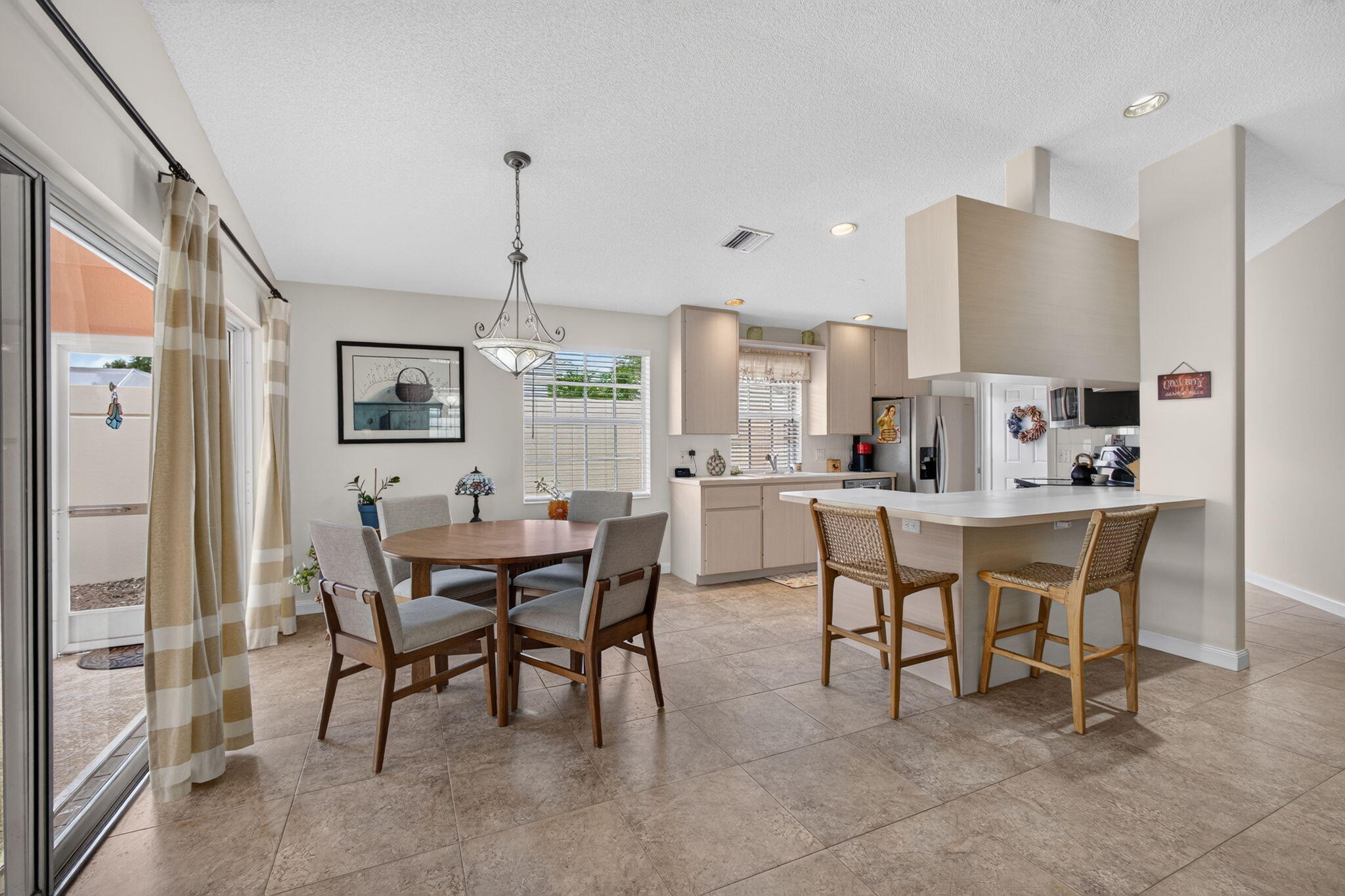4238 ROYAL OAK Drive
