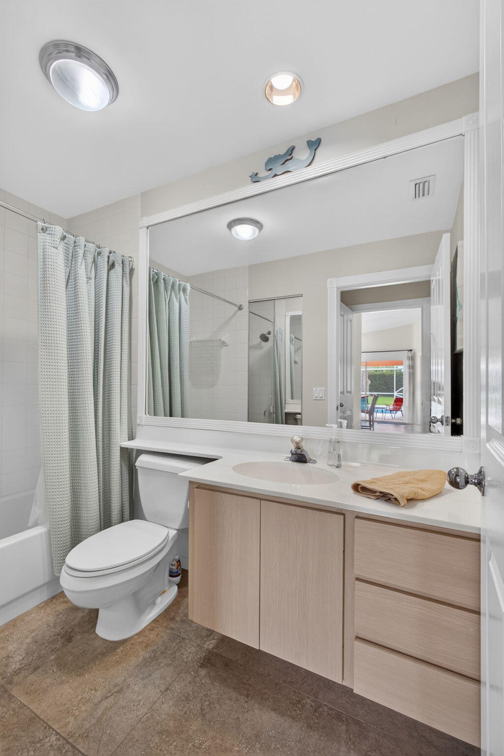 4238 ROYAL OAK Drive