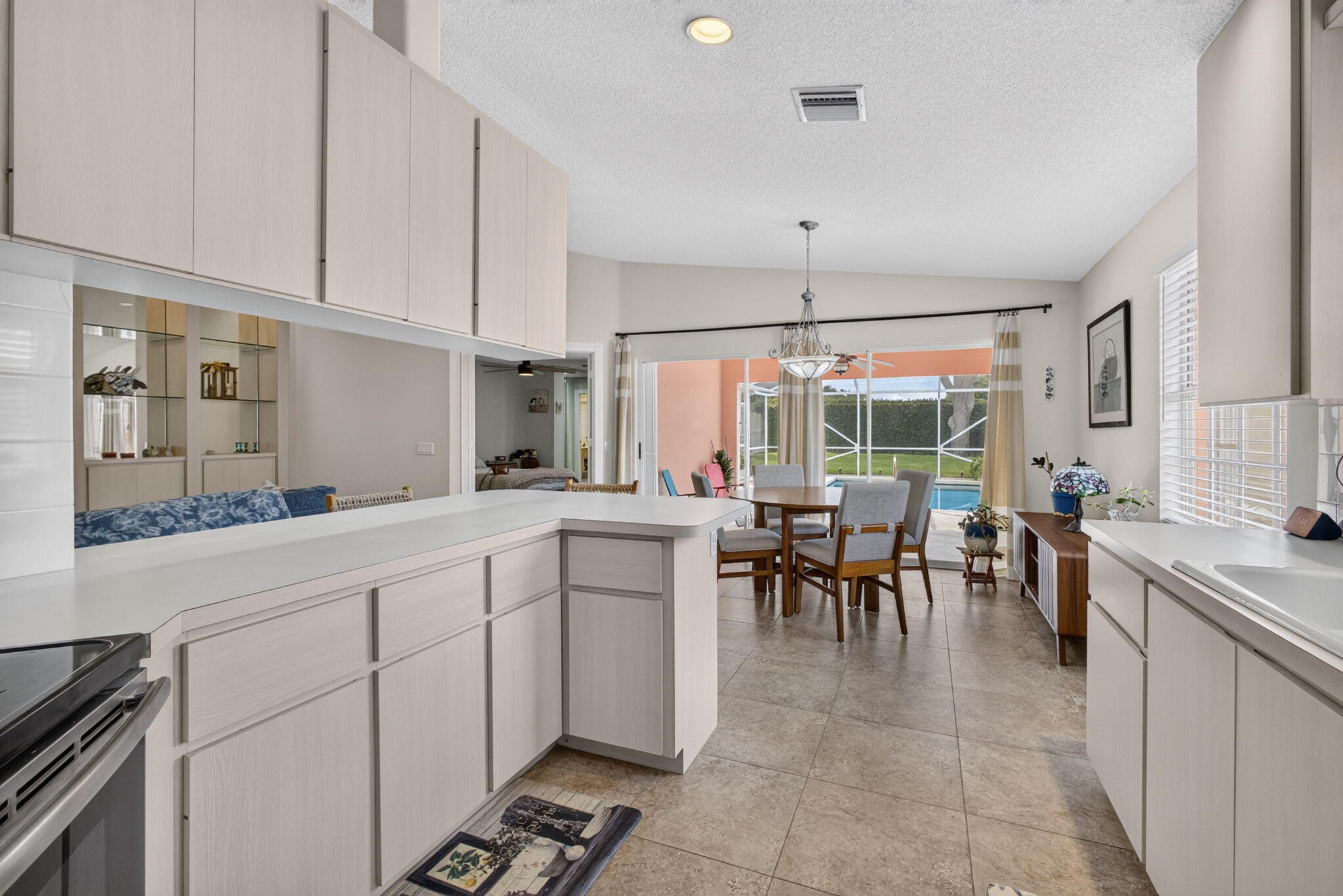 4238 ROYAL OAK Drive