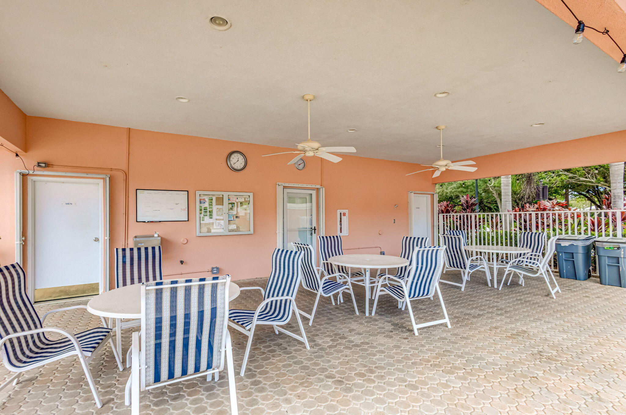 4238 ROYAL OAK Drive