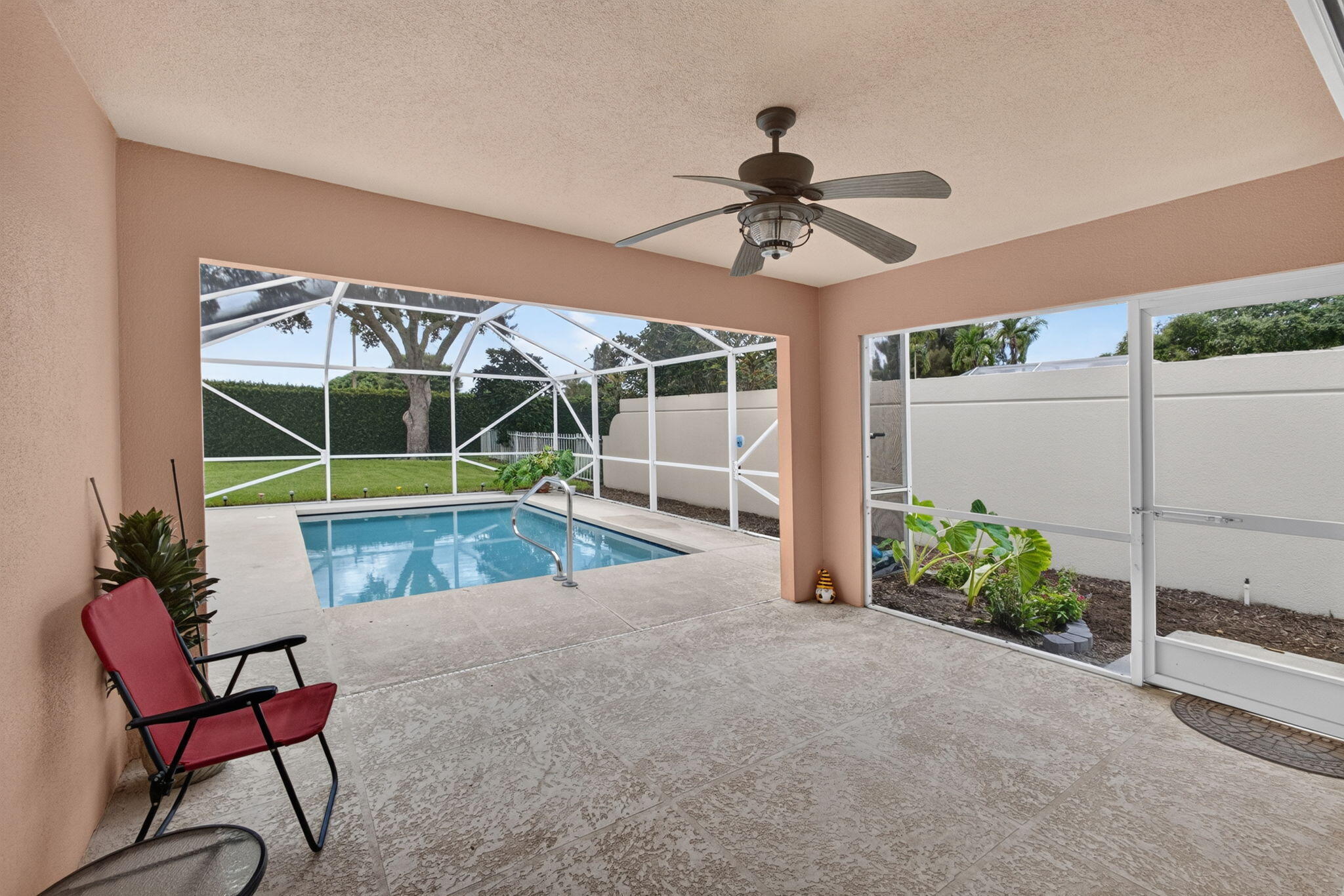 4238 ROYAL OAK Drive