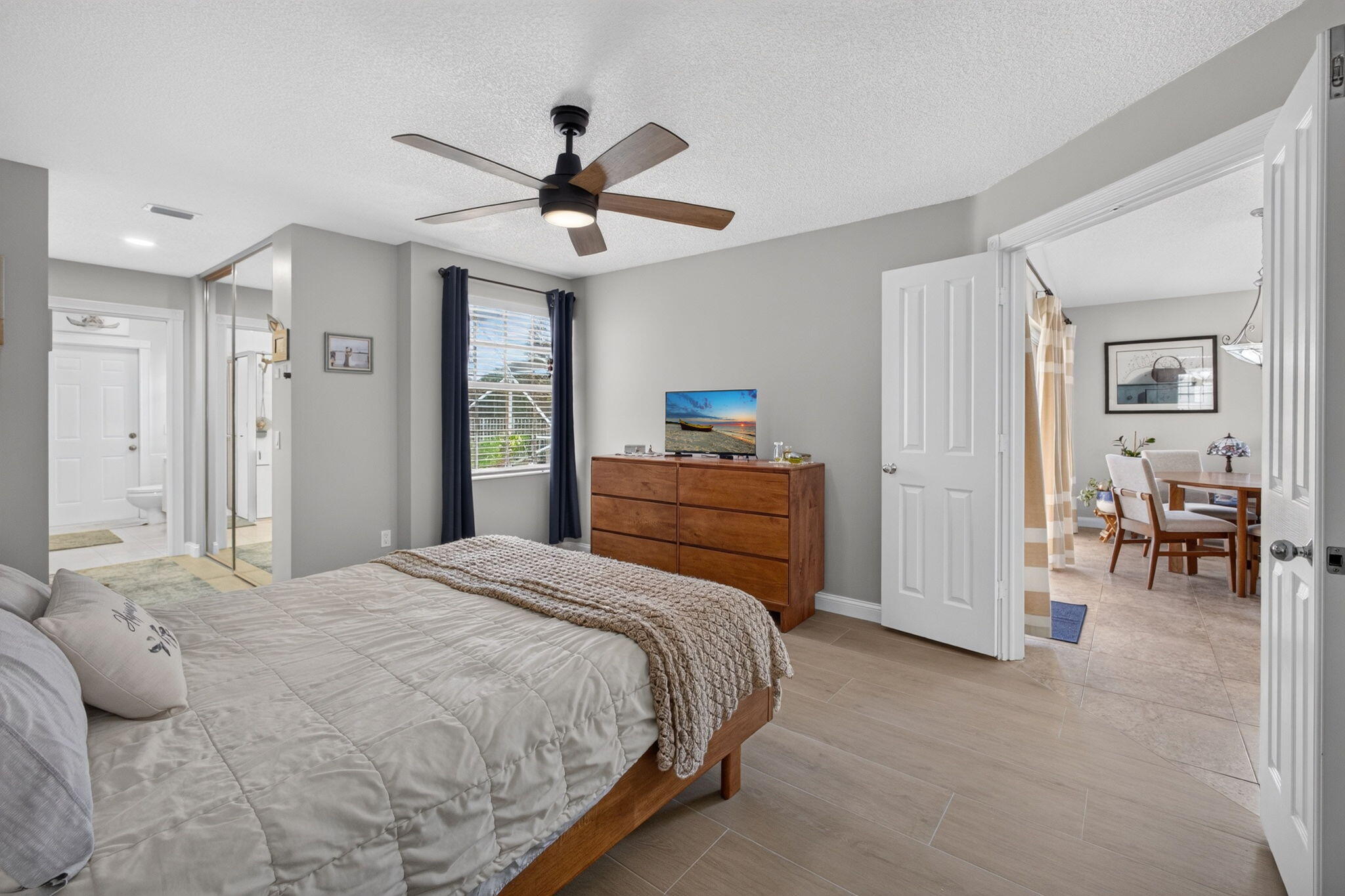 4238 ROYAL OAK Drive