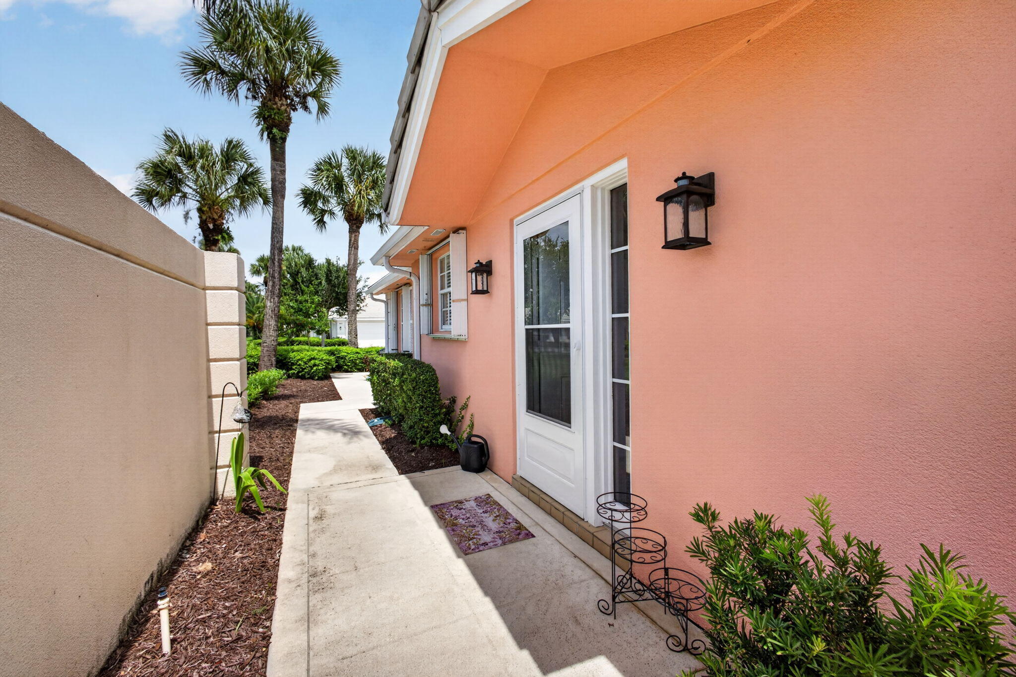 4238 ROYAL OAK Drive
