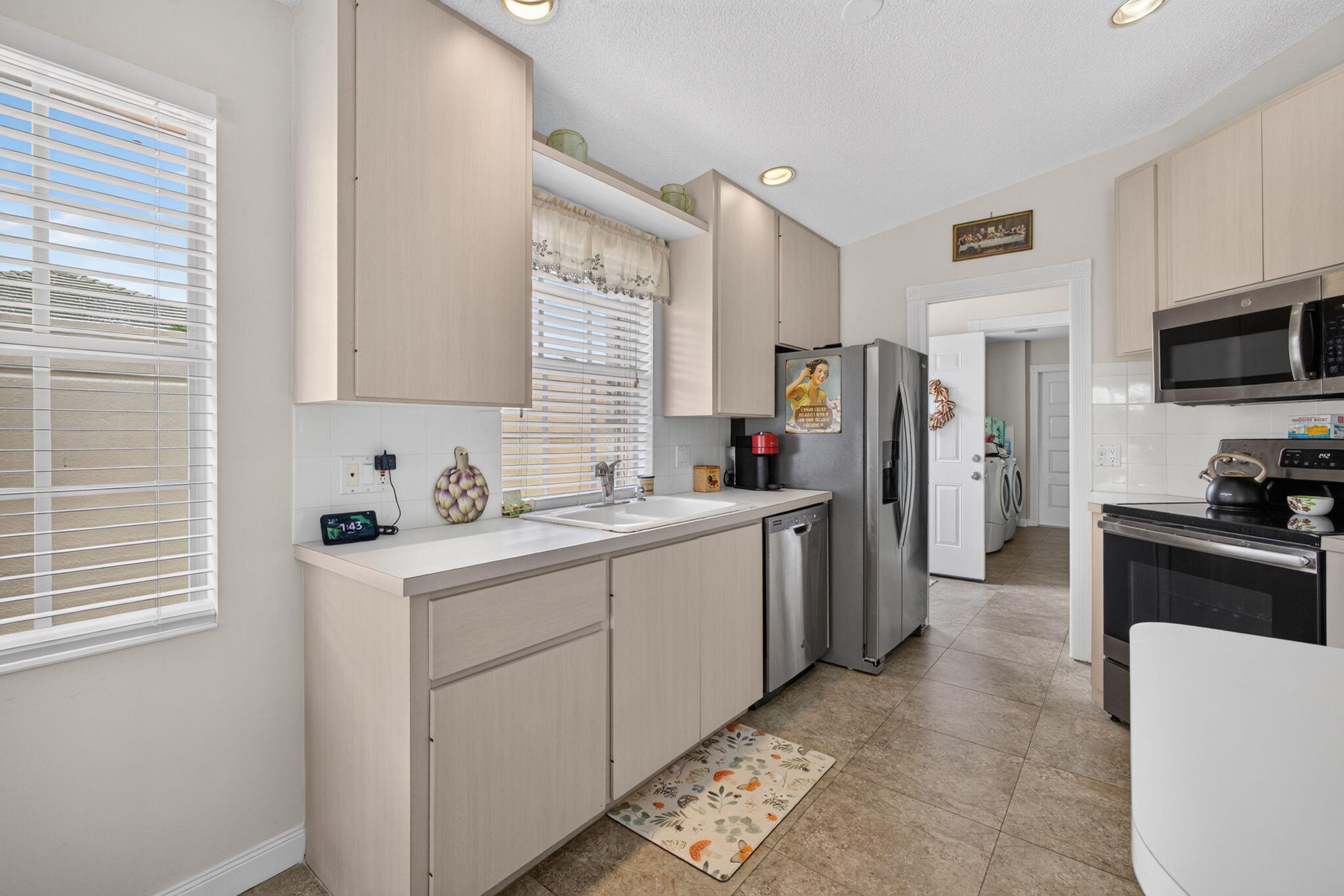 4238 ROYAL OAK Drive