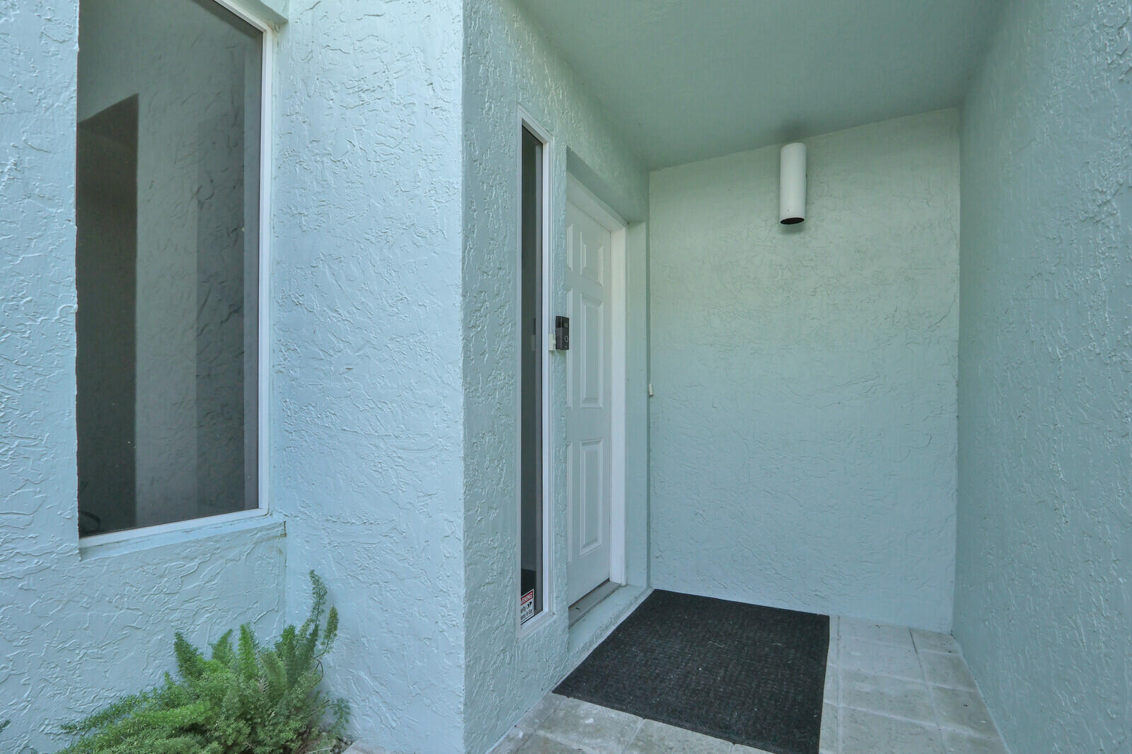 1506 Mizzenmast Way