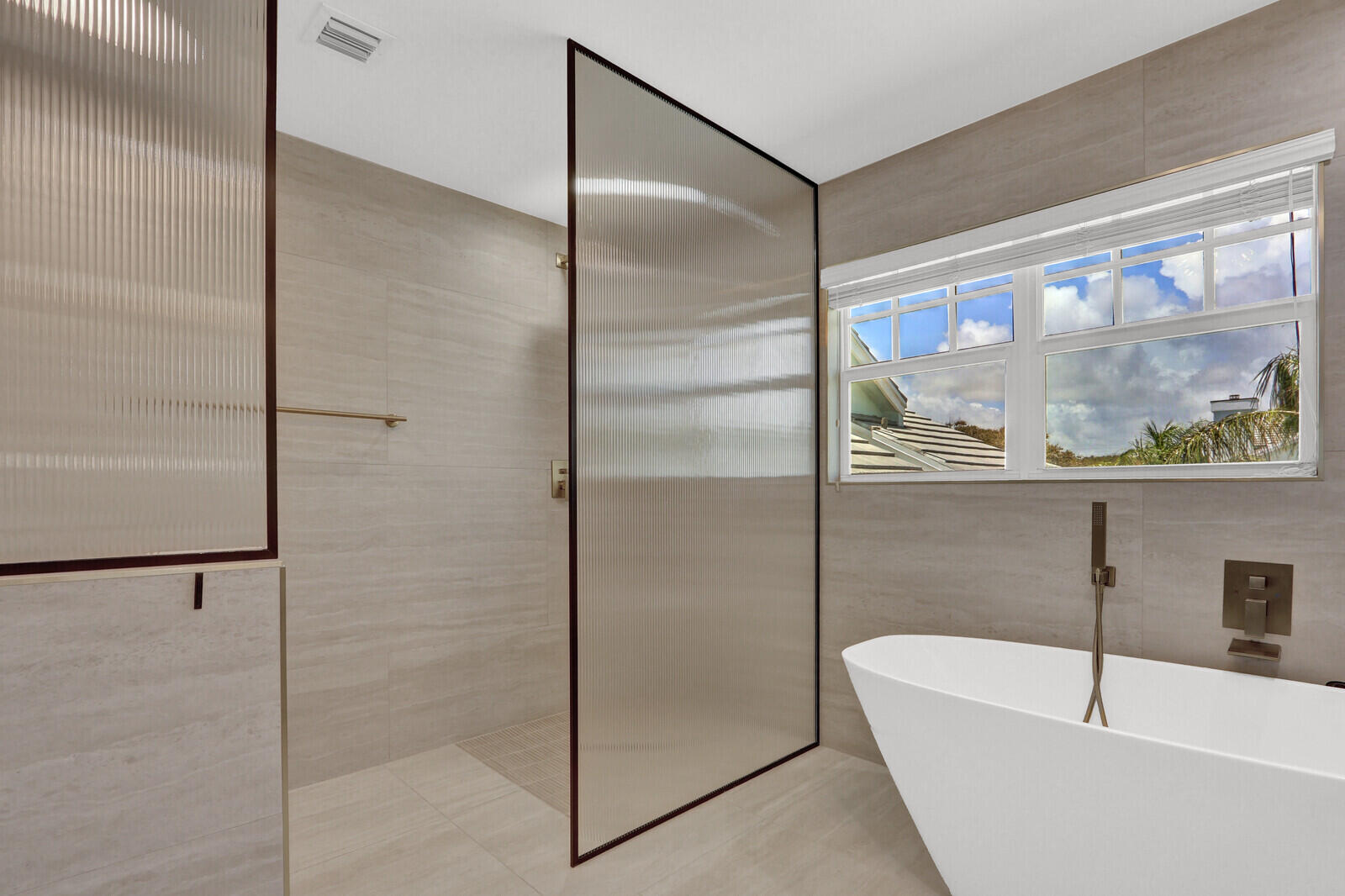 1506 Mizzenmast Way