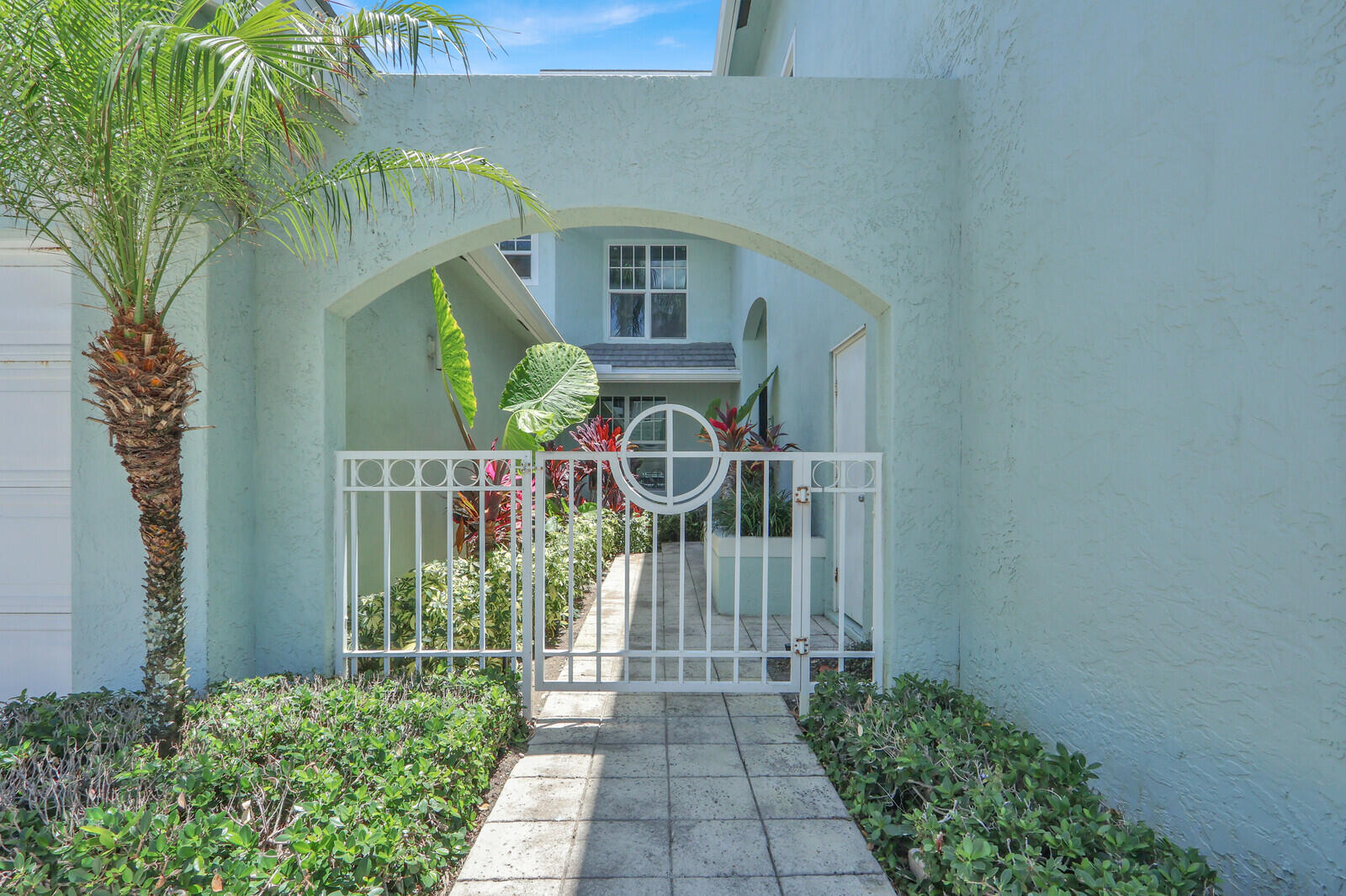 1506 Mizzenmast Way