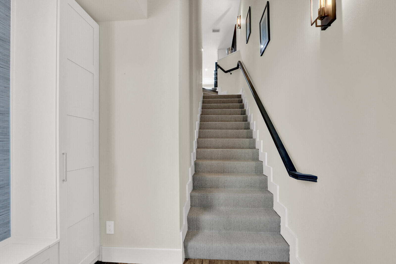 1506 Mizzenmast Way