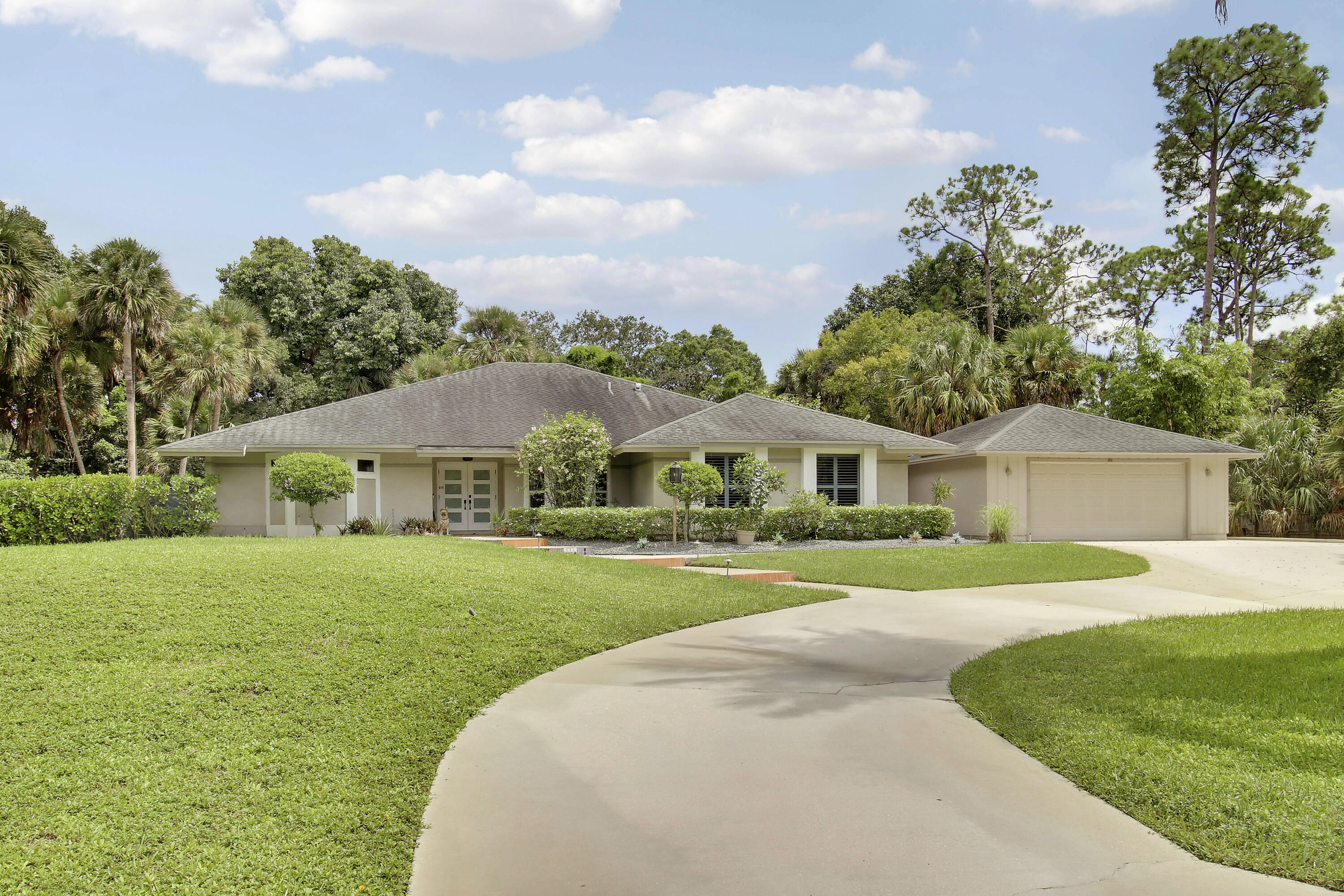 8552 Thousand Pines Circle