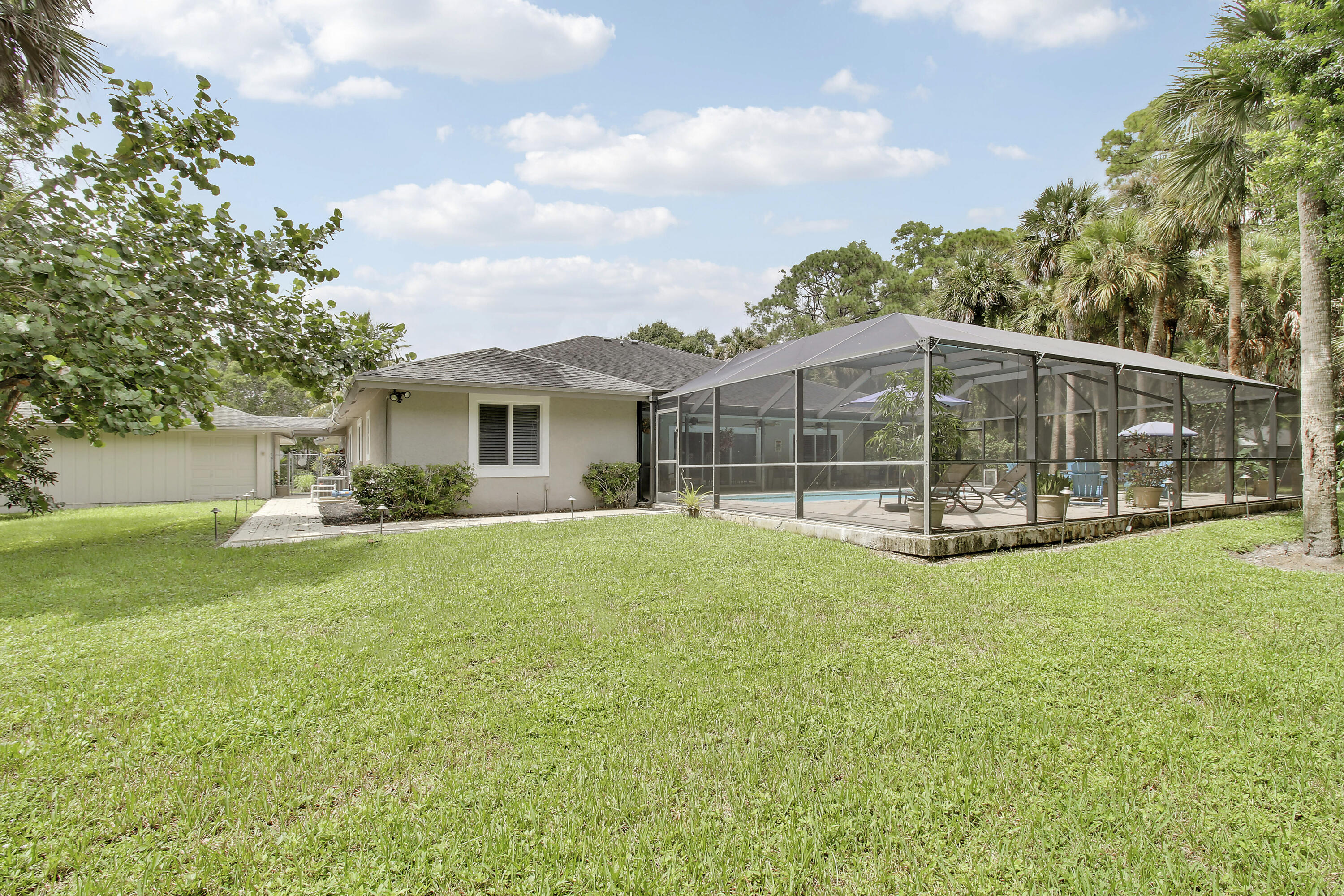 8552 Thousand Pines Circle