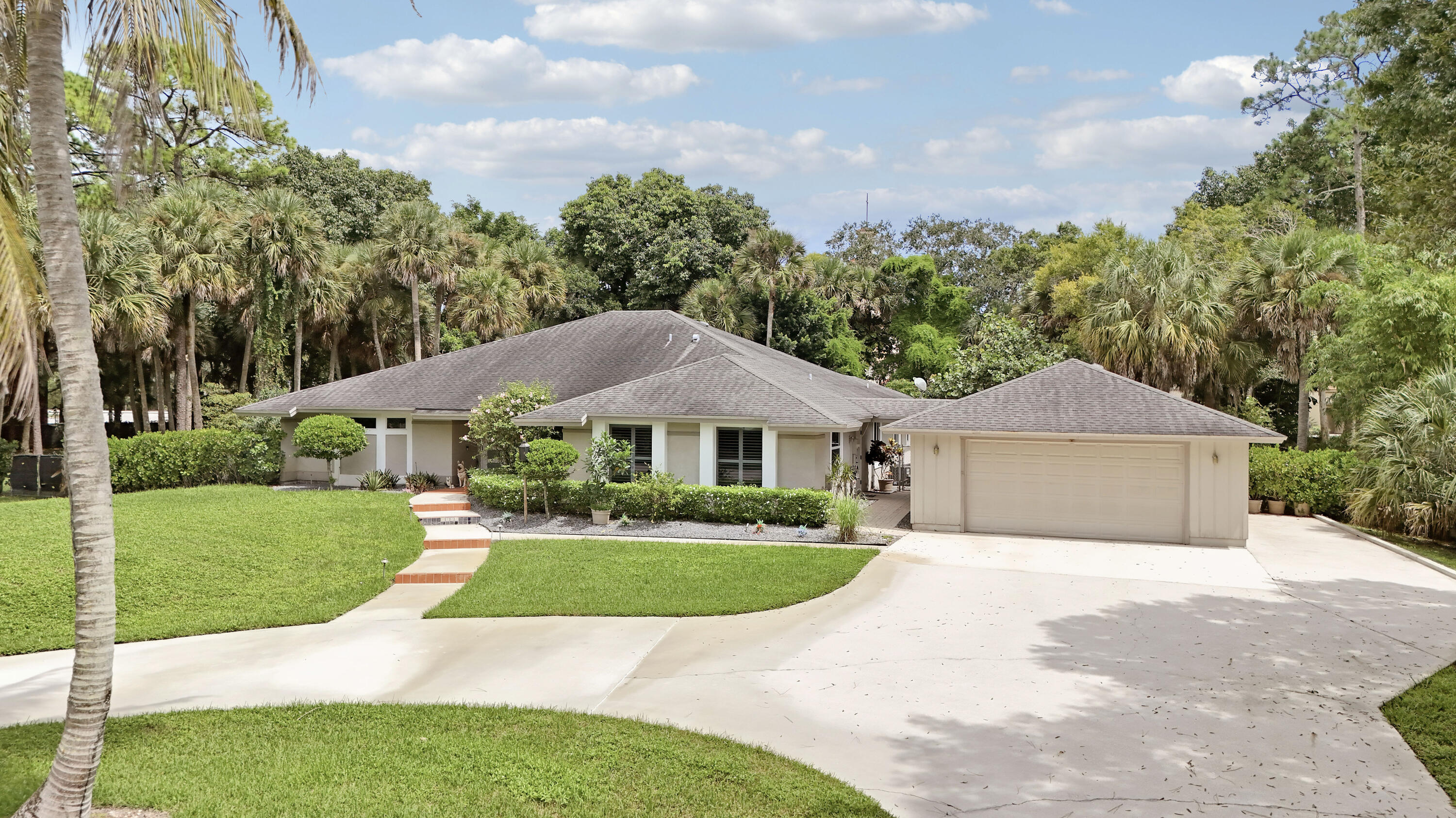 8552 Thousand Pines Circle