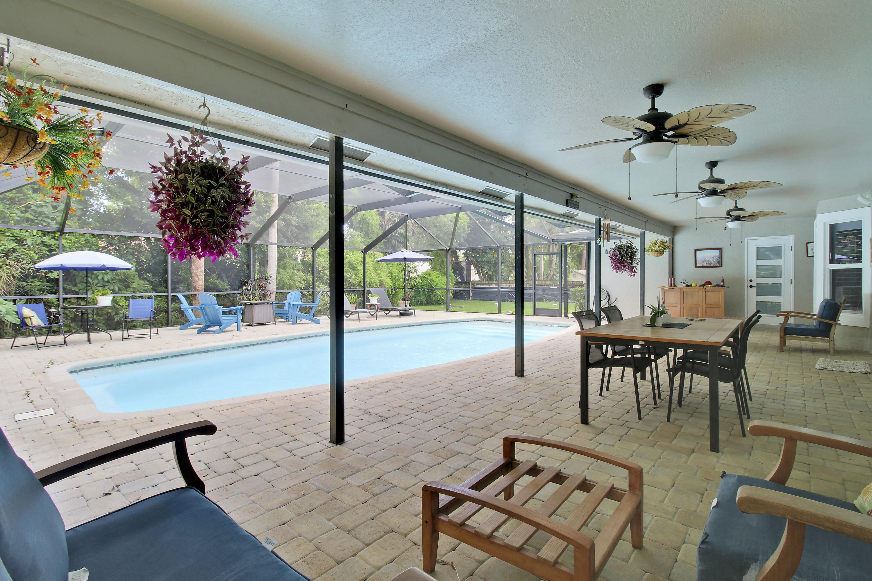 8552 Thousand Pines Circle