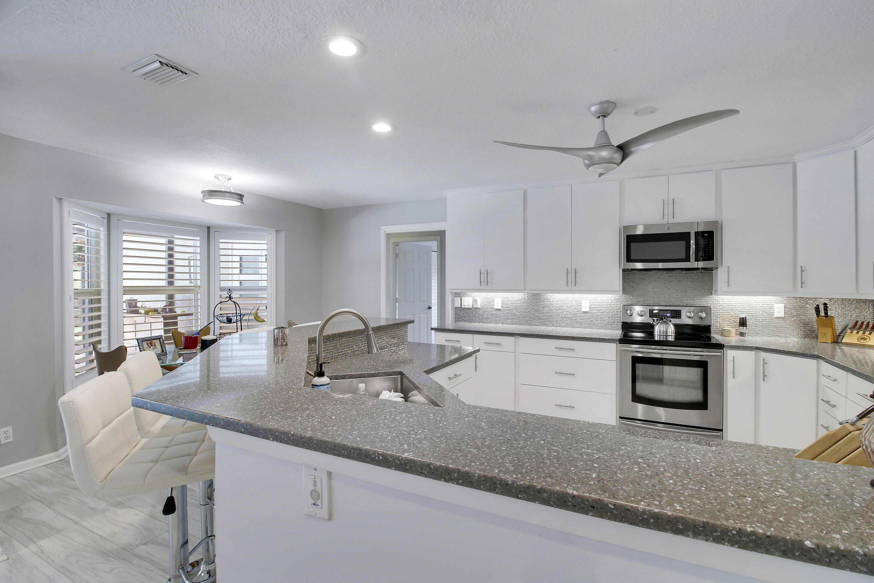8552 Thousand Pines Circle