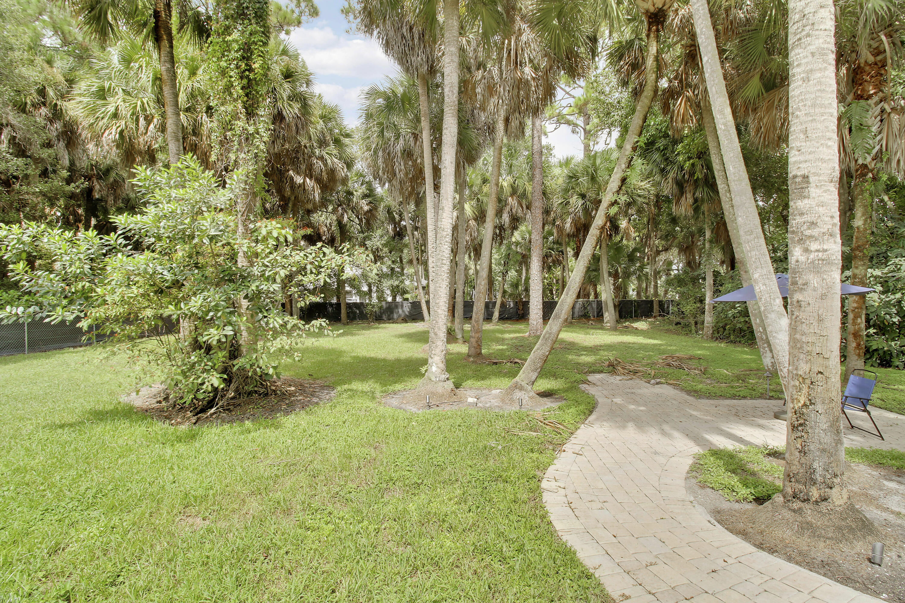 8552 Thousand Pines Circle