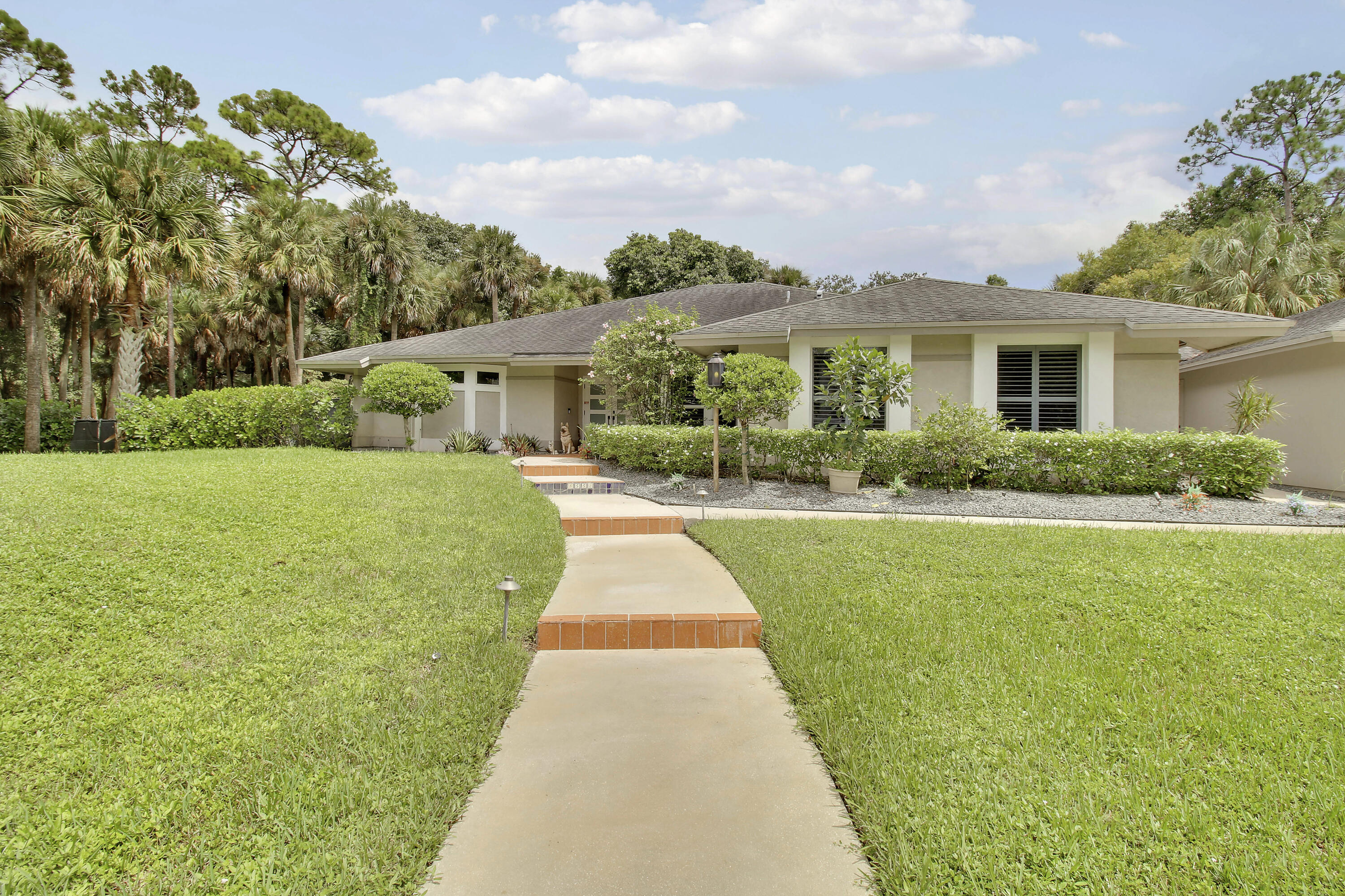 8552 Thousand Pines Circle