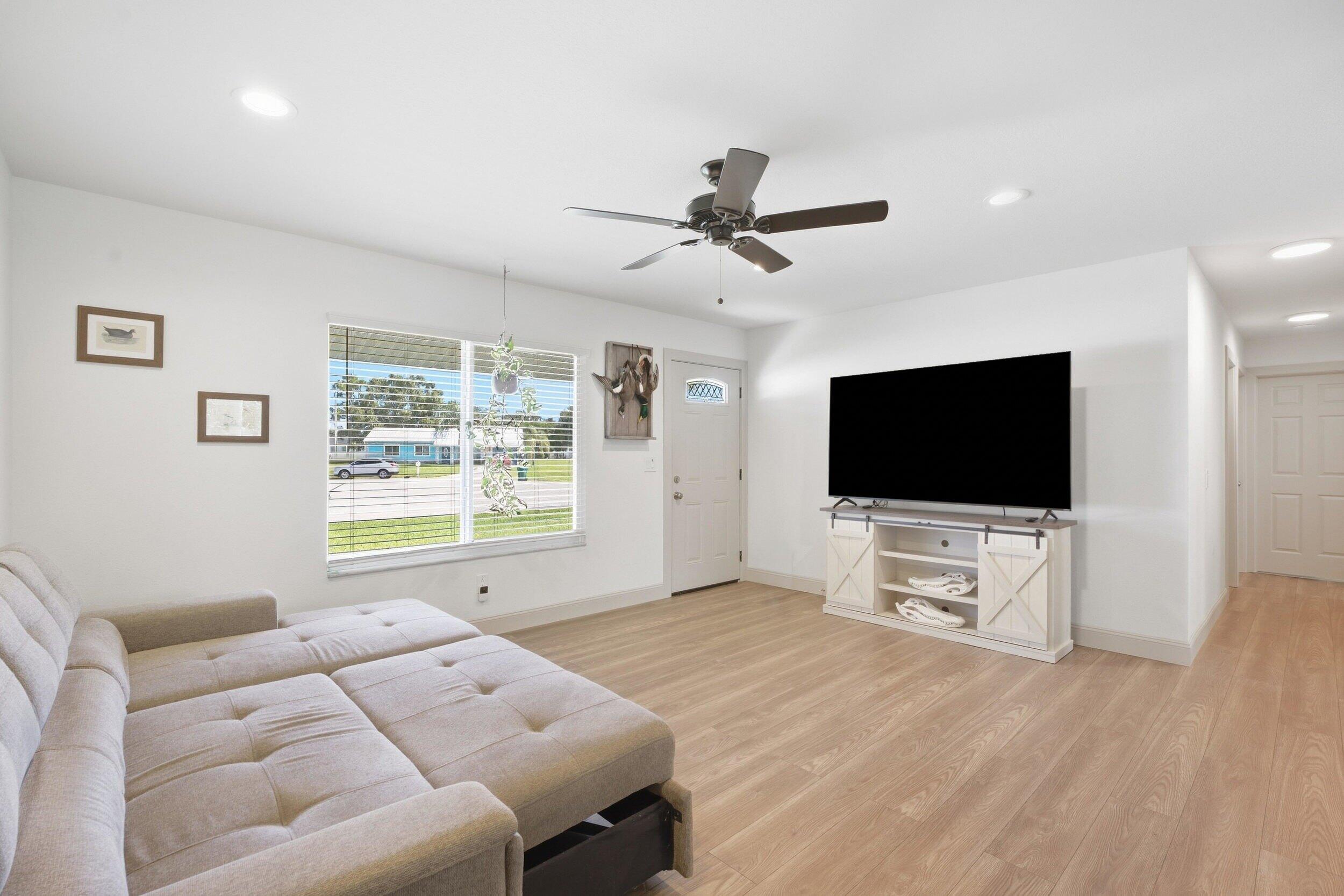674 SW Old Briar Avenue, Port St. Lucie