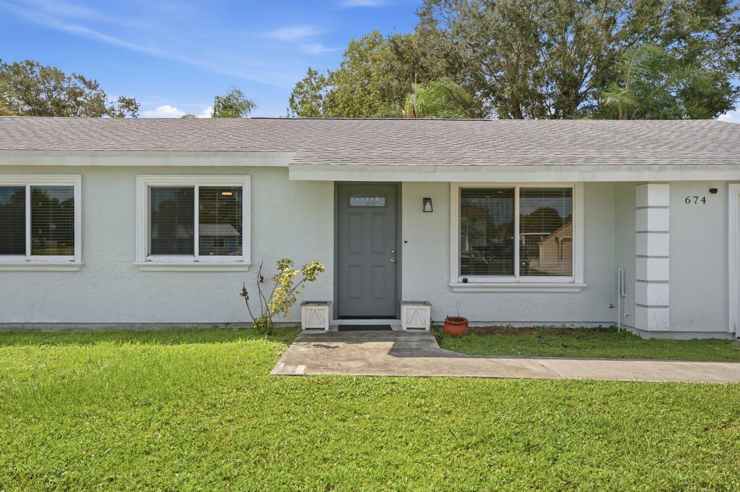 674 SW Old Briar Avenue, Port St. Lucie