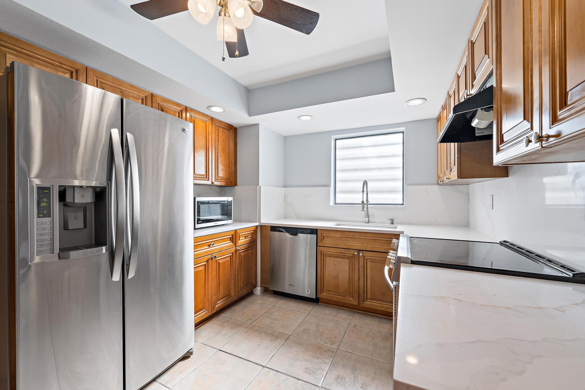 148 WEYBRIDGE Circle C
