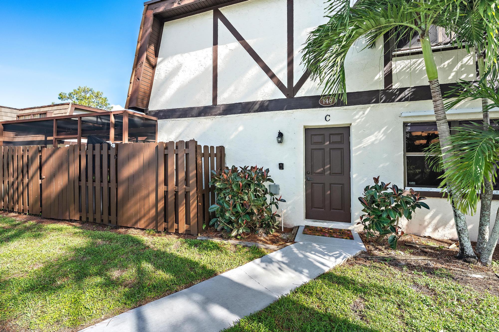 148 WEYBRIDGE Circle C